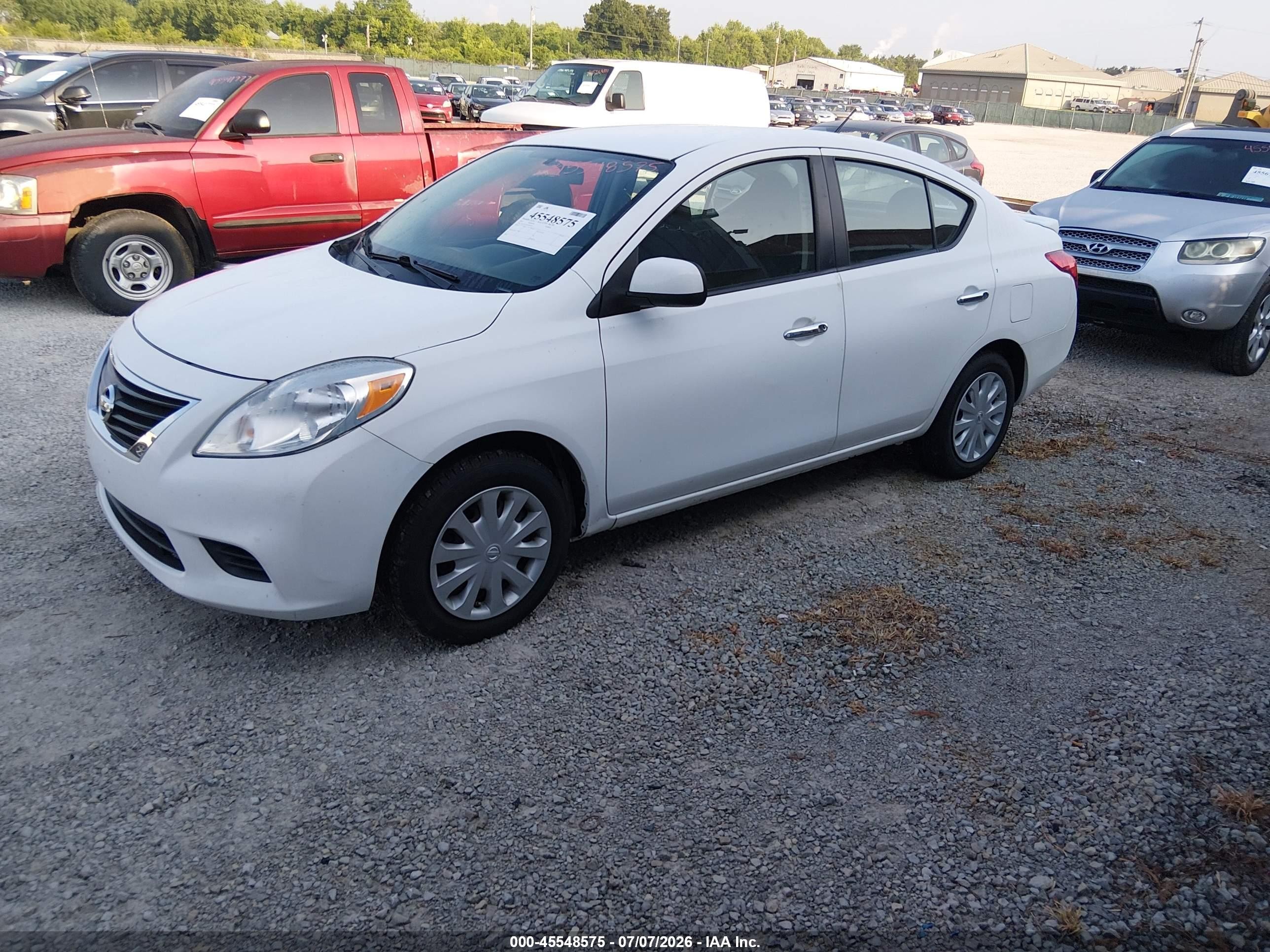 2013 Nissan Versa 1.6 Sv White vin: 3N1CN7APXDL870711