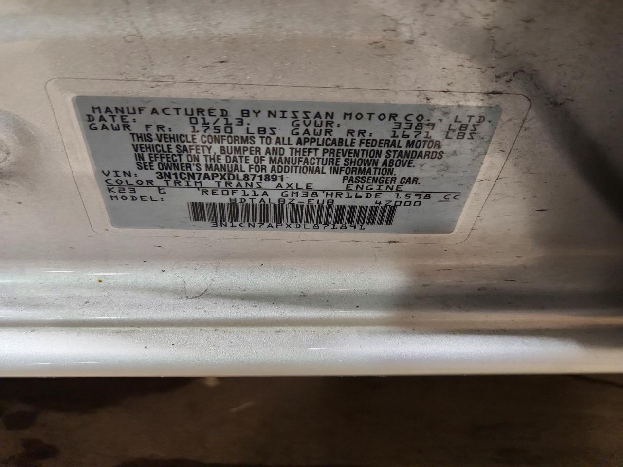 2013 Nissan Versa S Серебряный vin: 3N1CN7APXDL871891
