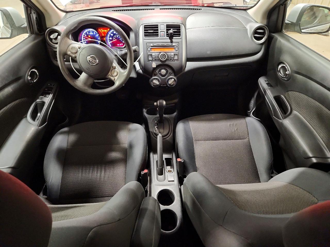 2013 Nissan Versa S Серебряный vin: 3N1CN7APXDL871891
