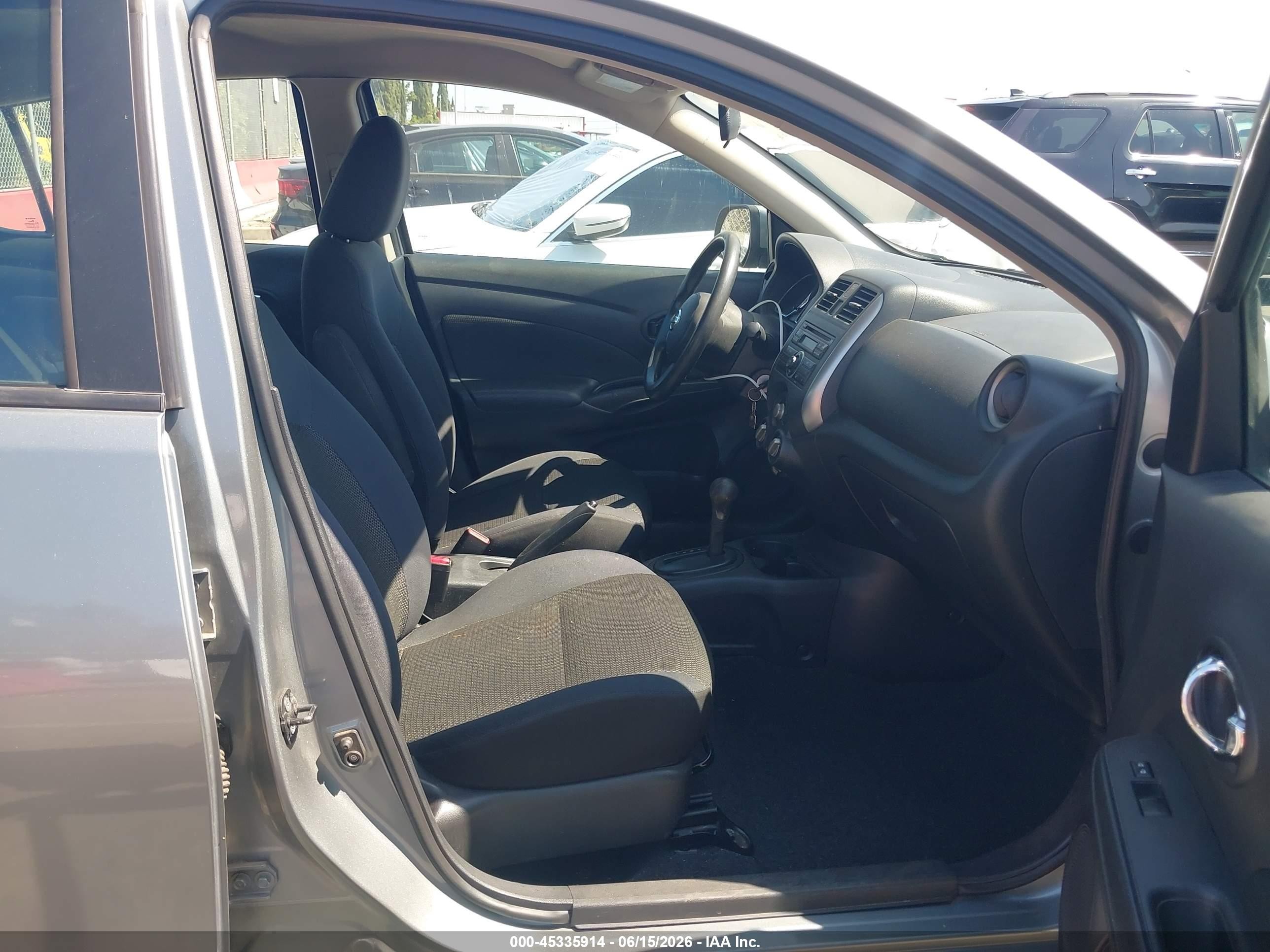 2013 Nissan Versa 1.6 Sv Серый vin: 3N1CN7APXDL874256