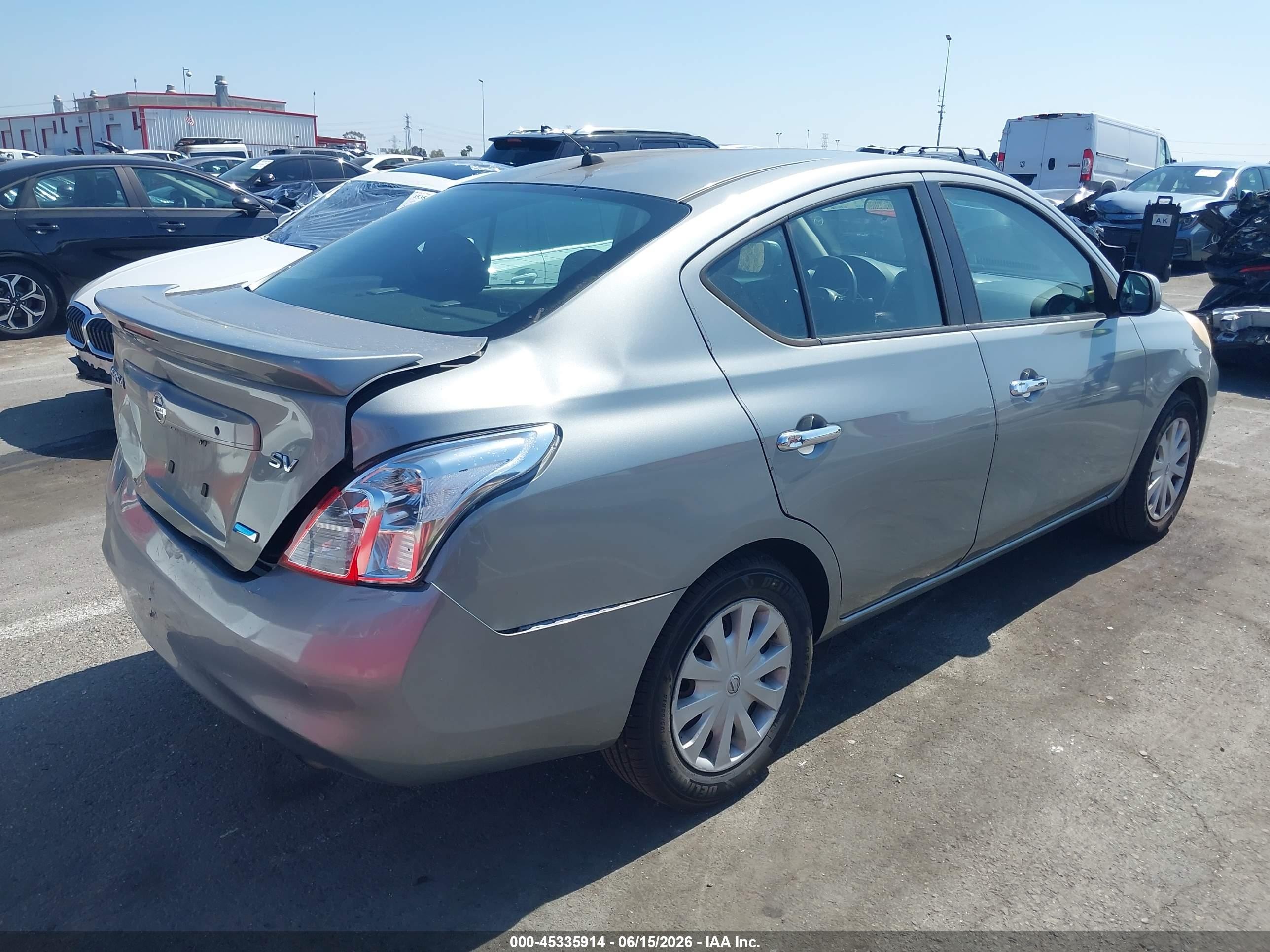 2013 Nissan Versa 1.6 Sv Серый vin: 3N1CN7APXDL874256