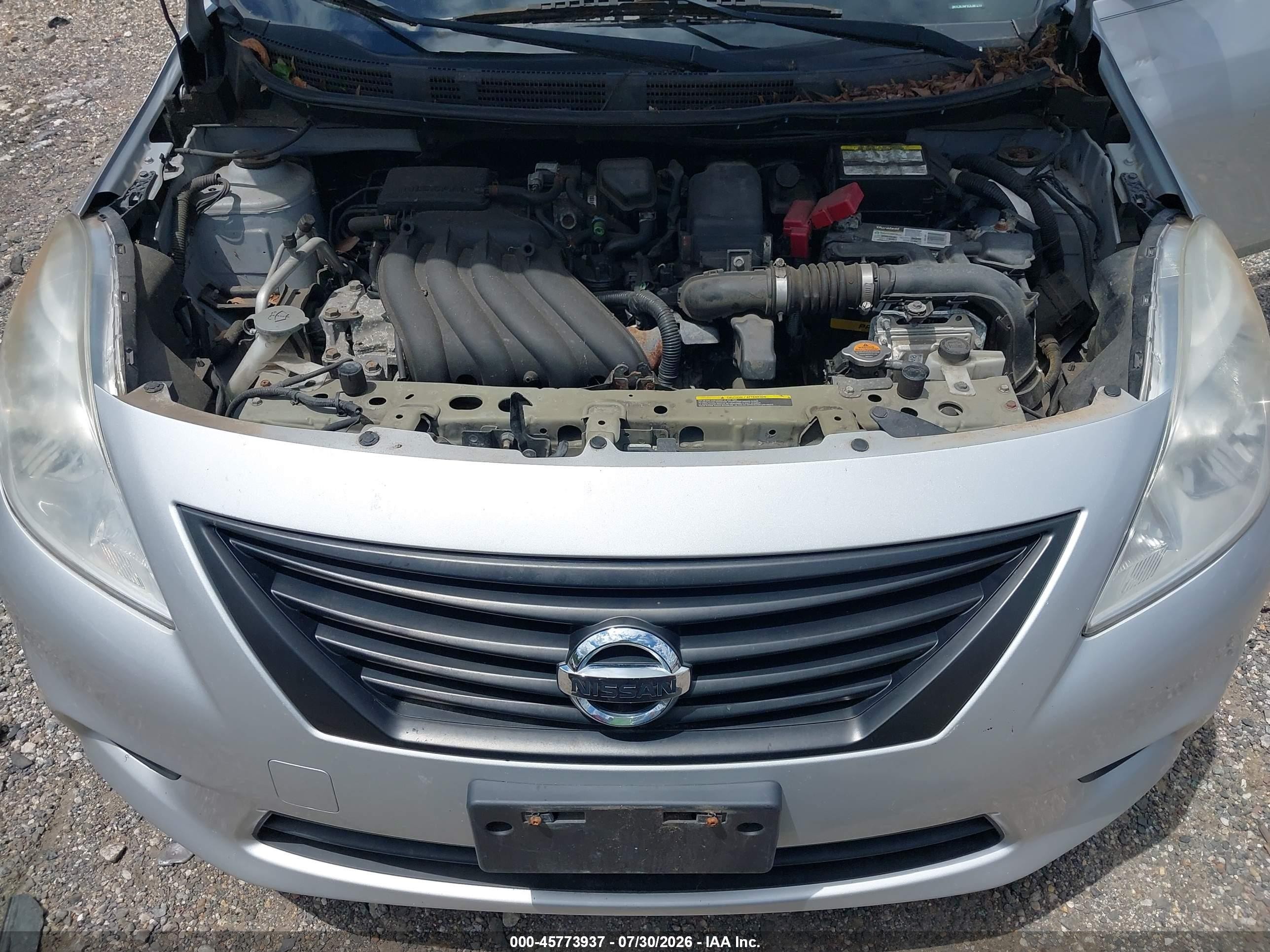 2013 Nissan Versa 1.6 S+ Silver vin: 3N1CN7APXDL881210