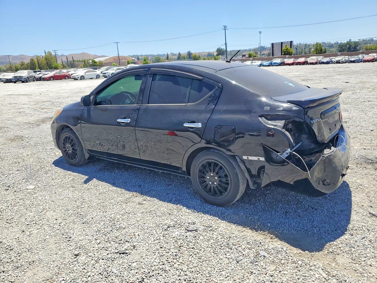 2013 Nissan Versa 1.6 S Black vin: 3N1CN7APXDL891848