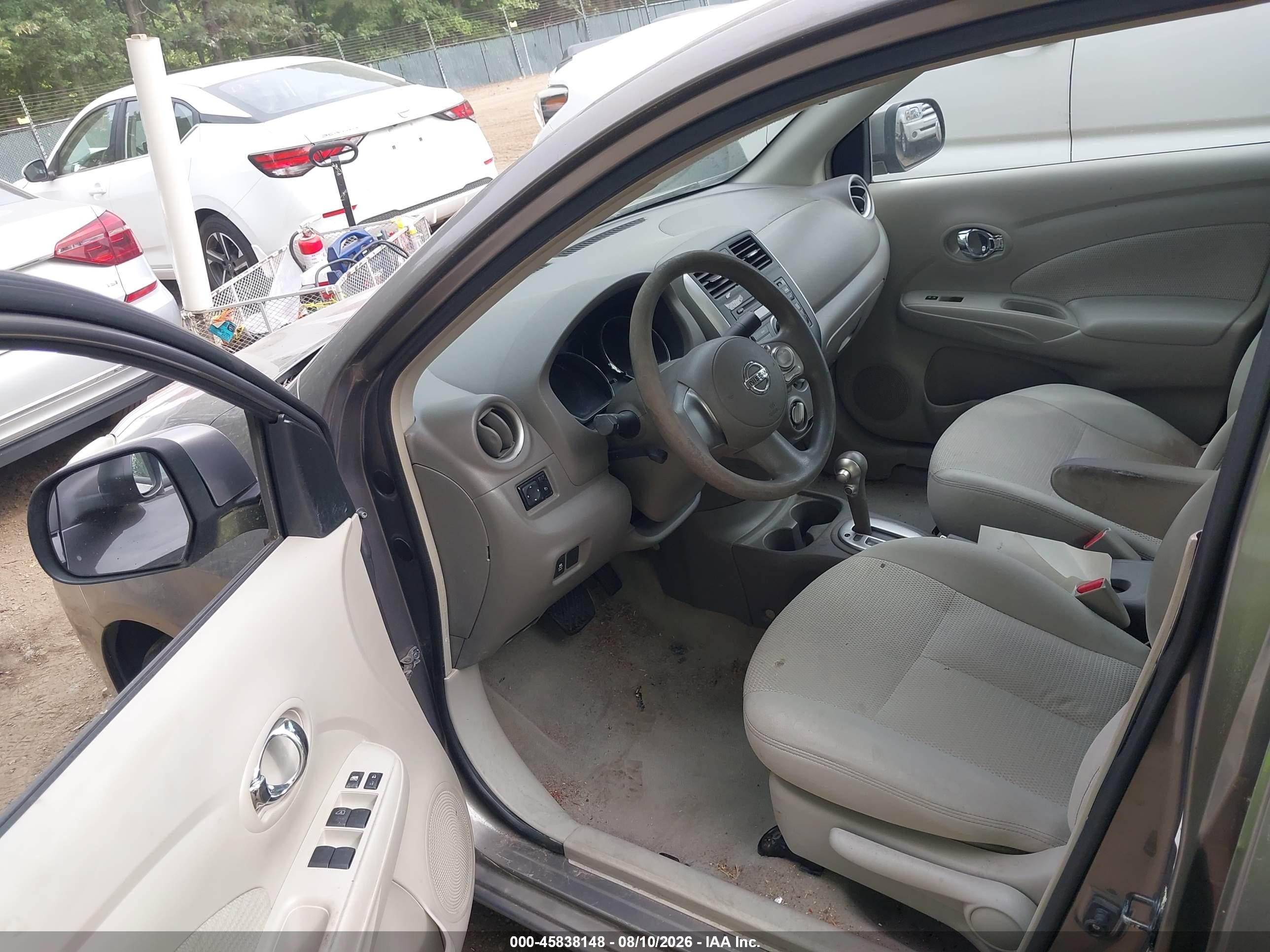 2014 Nissan Versa 1.6 Sv Серый vin: 3N1CN7APXEK447098