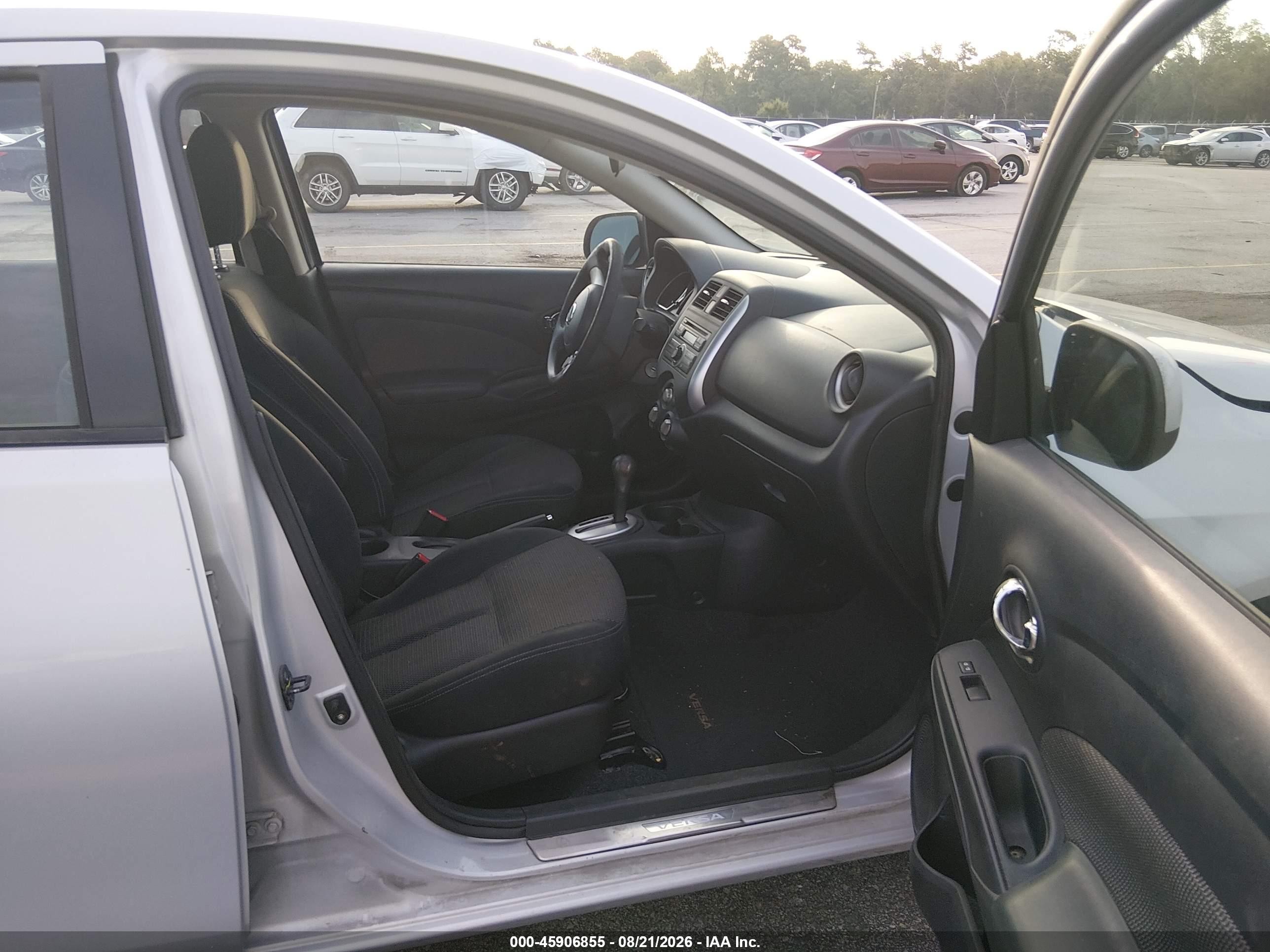 2014 Nissan Versa 1.6 Sv Silver vin: 3N1CN7APXEK455802