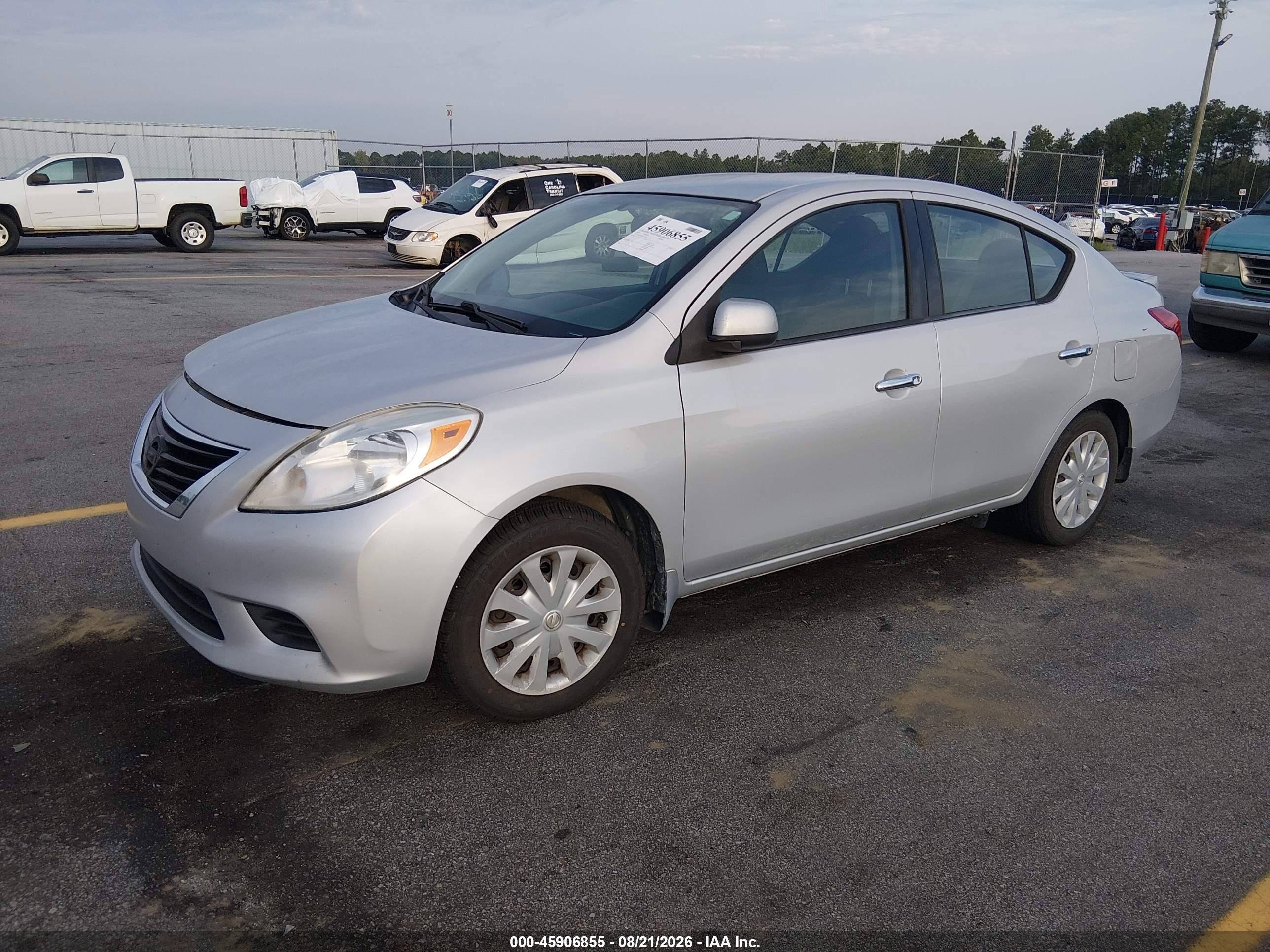 2014 Nissan Versa 1.6 Sv Silver vin: 3N1CN7APXEK455802