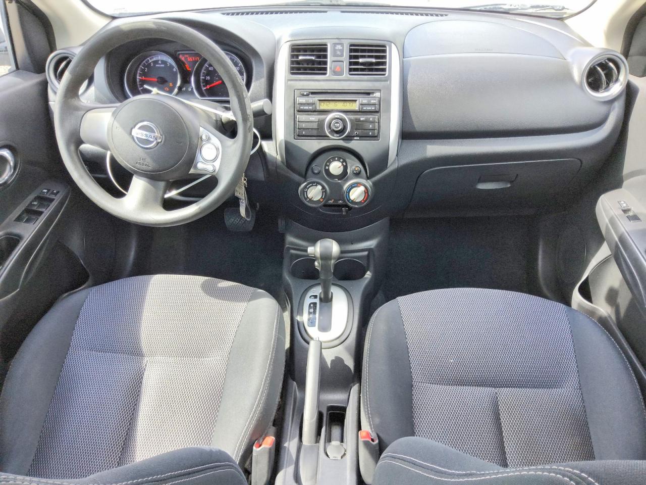 2014 Nissan Versa 1.6 S Silver vin: 3N1CN7APXEL829237