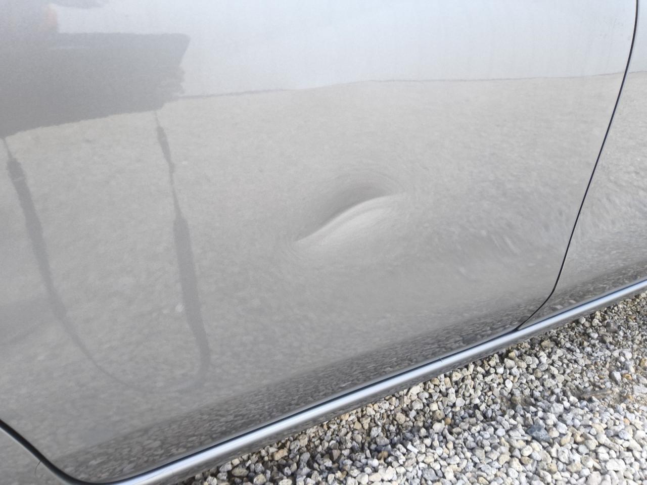 2014 Nissan Versa 1.6 S Silver vin: 3N1CN7APXEL829237 Damage: Right Rear Door, Dent(S) W/No Paint Dmg, 3 To 4 Inches