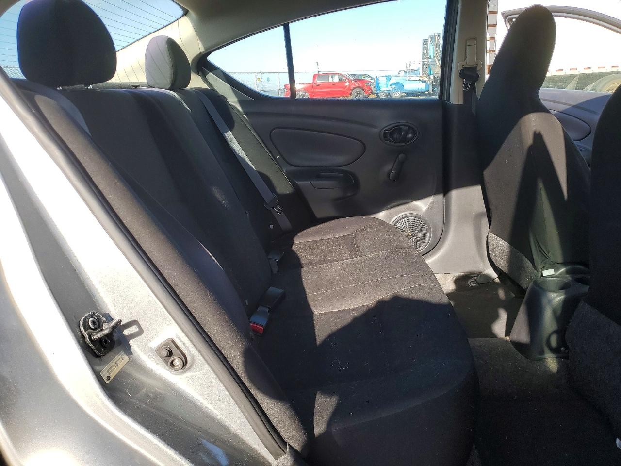 2014 Nissan Versa 1.6 S Plus Silver vin: 3N1CN7APXEL838696