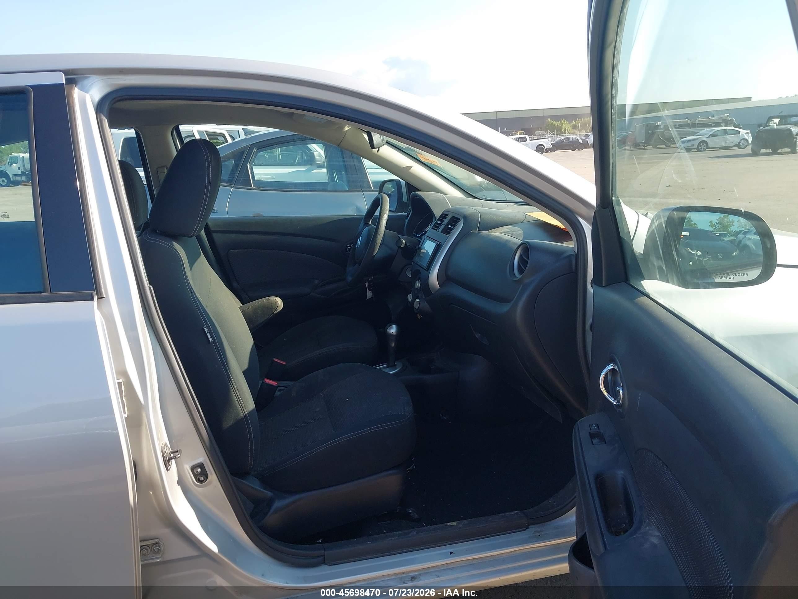 2014 Nissan Versa 1.6 Sv Silver vin: 3N1CN7APXEL840108