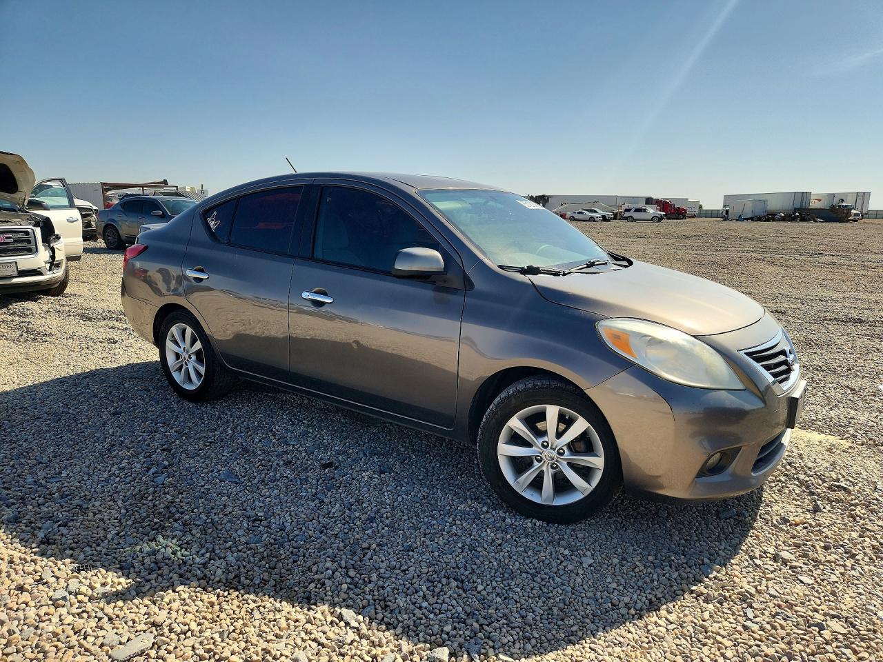 2014 Nissan Versa 1.6 Sl Серый vin: 3N1CN7APXEL861850