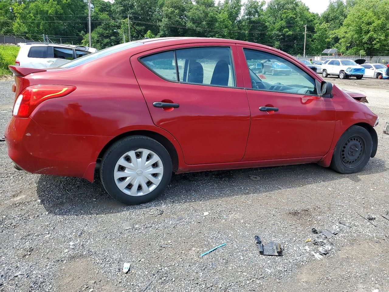 2014 Nissan Versa 1.6 S Plus Red vin: 3N1CN7APXEL874775