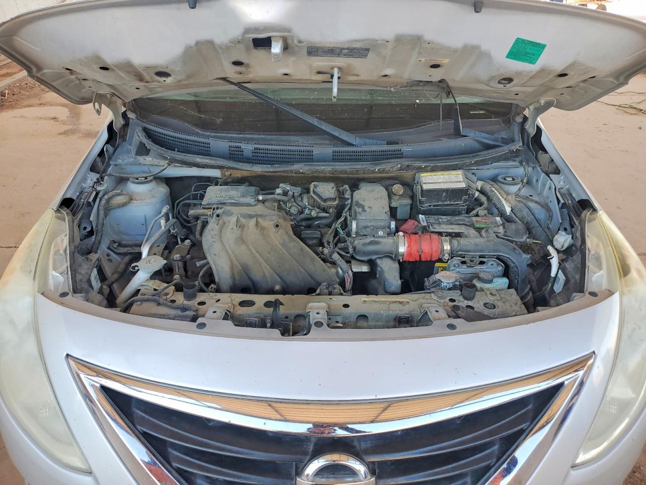 2015 Nissan Versa 1.6 S Silver vin: 3N1CN7APXFL830289
