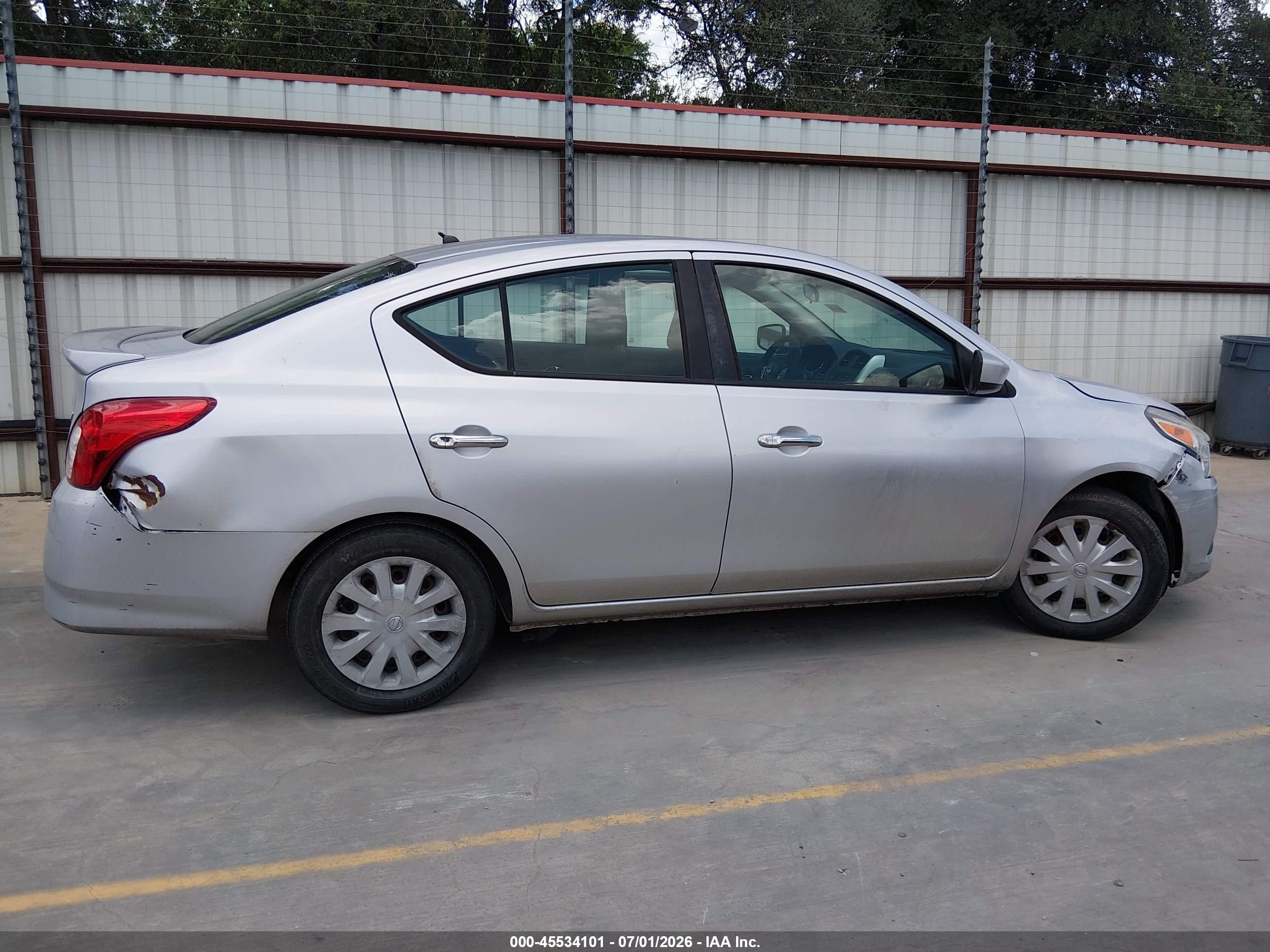 2015 Nissan Versa 1.6 S/1.6 S+/1.6 Sl/1.6 Sv Silver vin: 3N1CN7APXFL851417