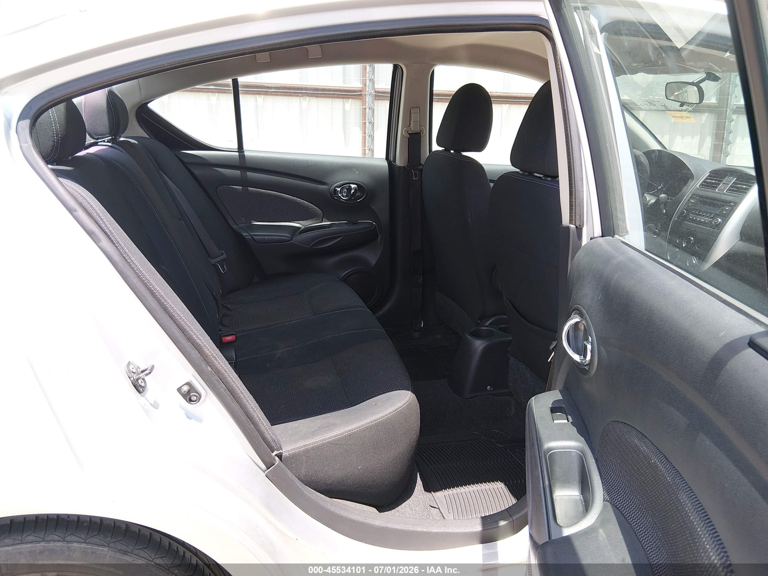 2015 Nissan Versa 1.6 S/1.6 S+/1.6 Sl/1.6 Sv Silver vin: 3N1CN7APXFL851417
