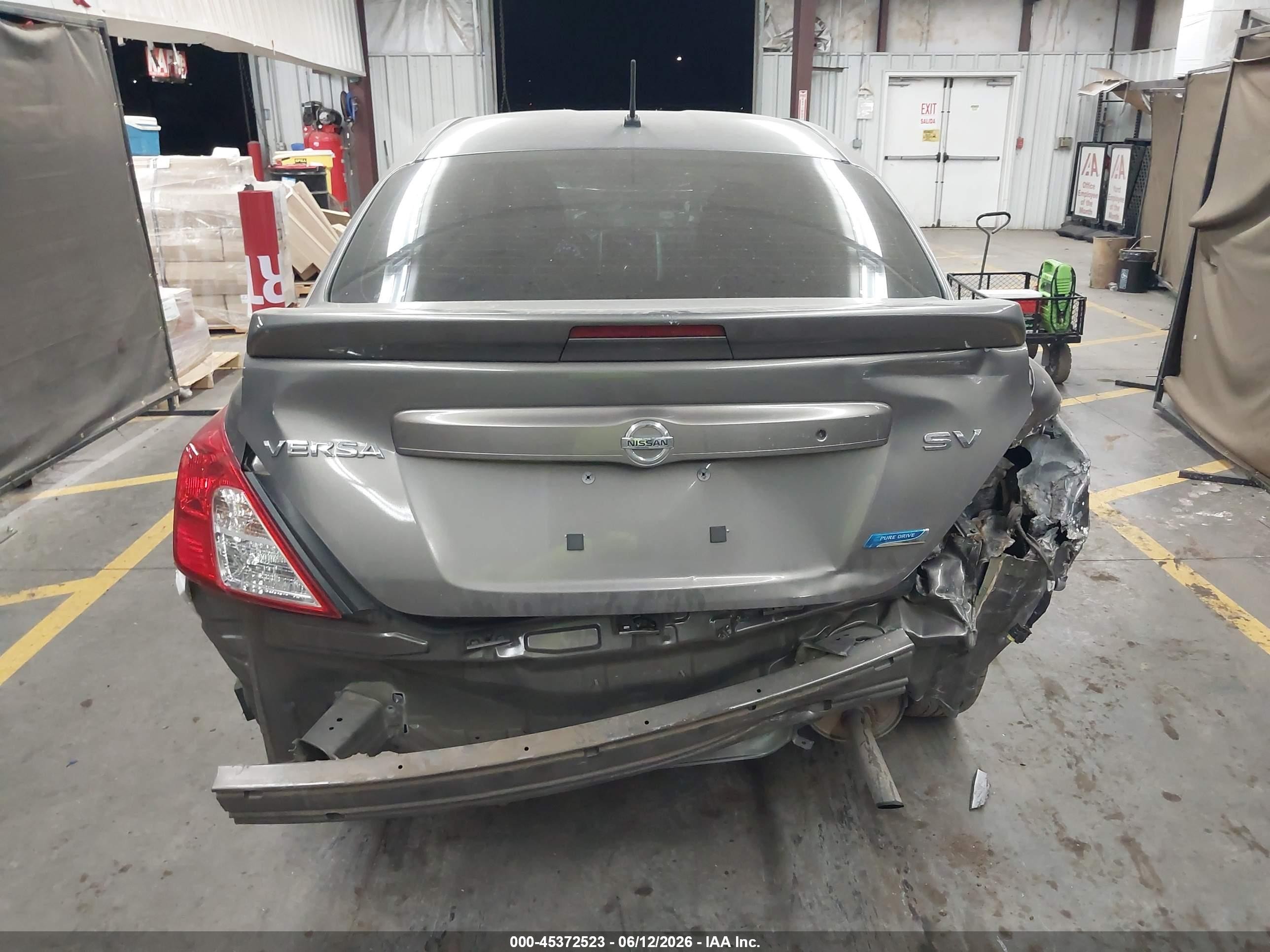 2015 Nissan Versa 1.6 Sv Gray vin: 3N1CN7APXFL852096