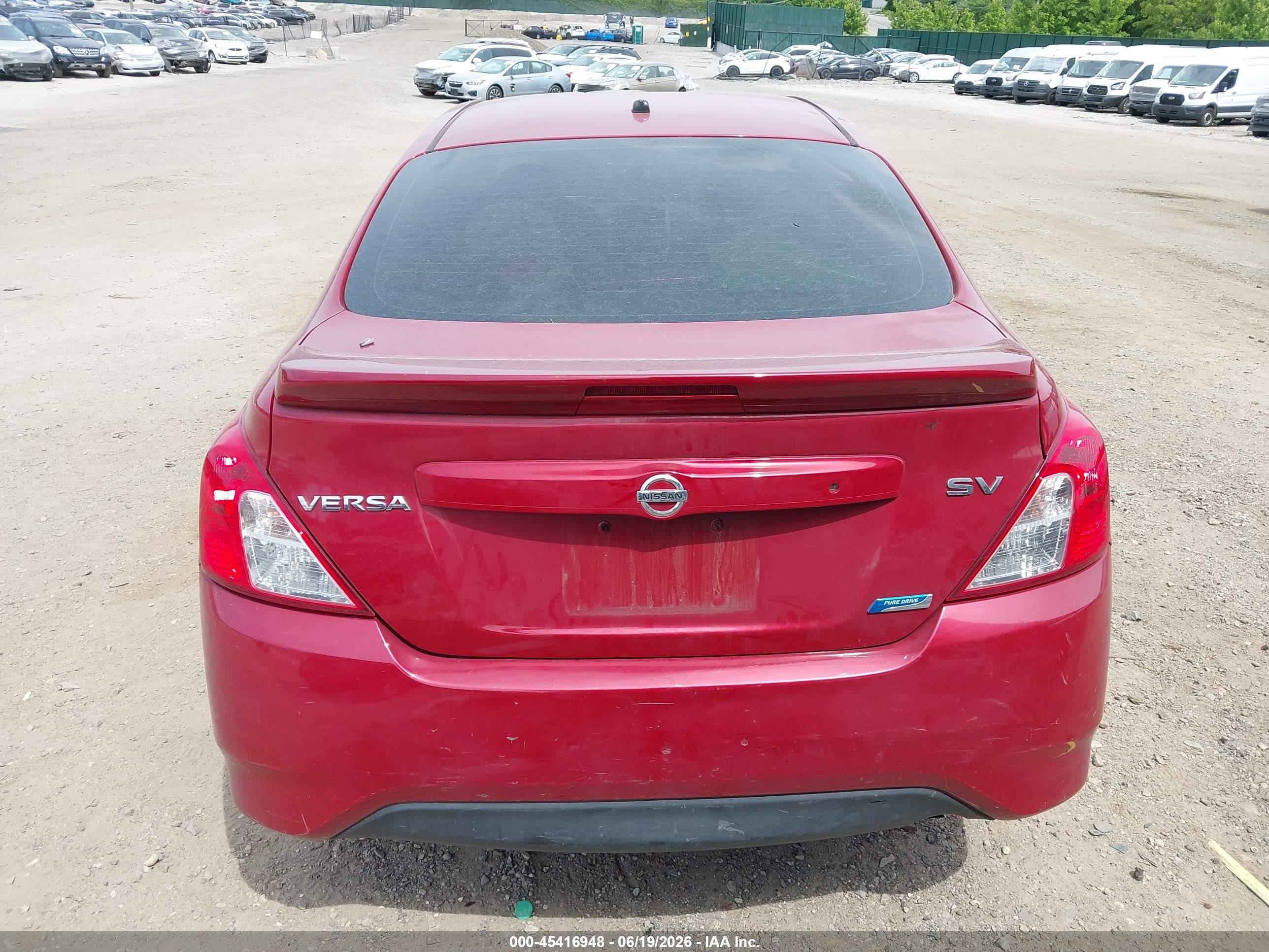 2015 Nissan Versa 1.6 Sv Red vin: 3N1CN7APXFL852230