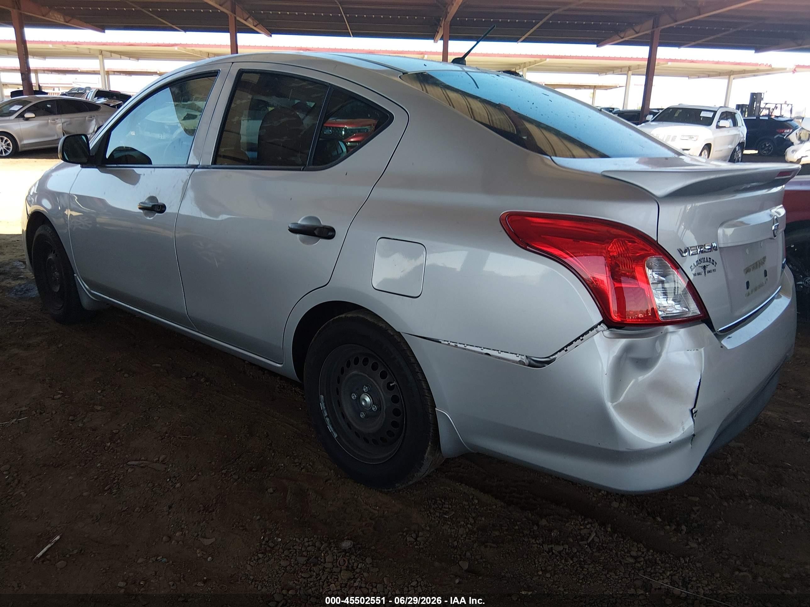 2015 Nissan Versa 1.6 S+ Silver vin: 3N1CN7APXFL859582