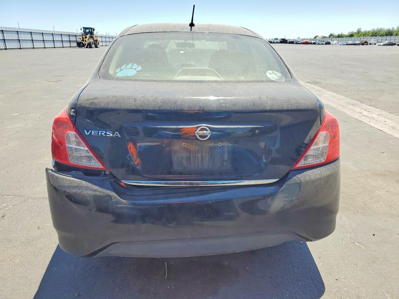 2015 Nissan Versa 1.6 S Черный vin: 3N1CN7APXFL869903