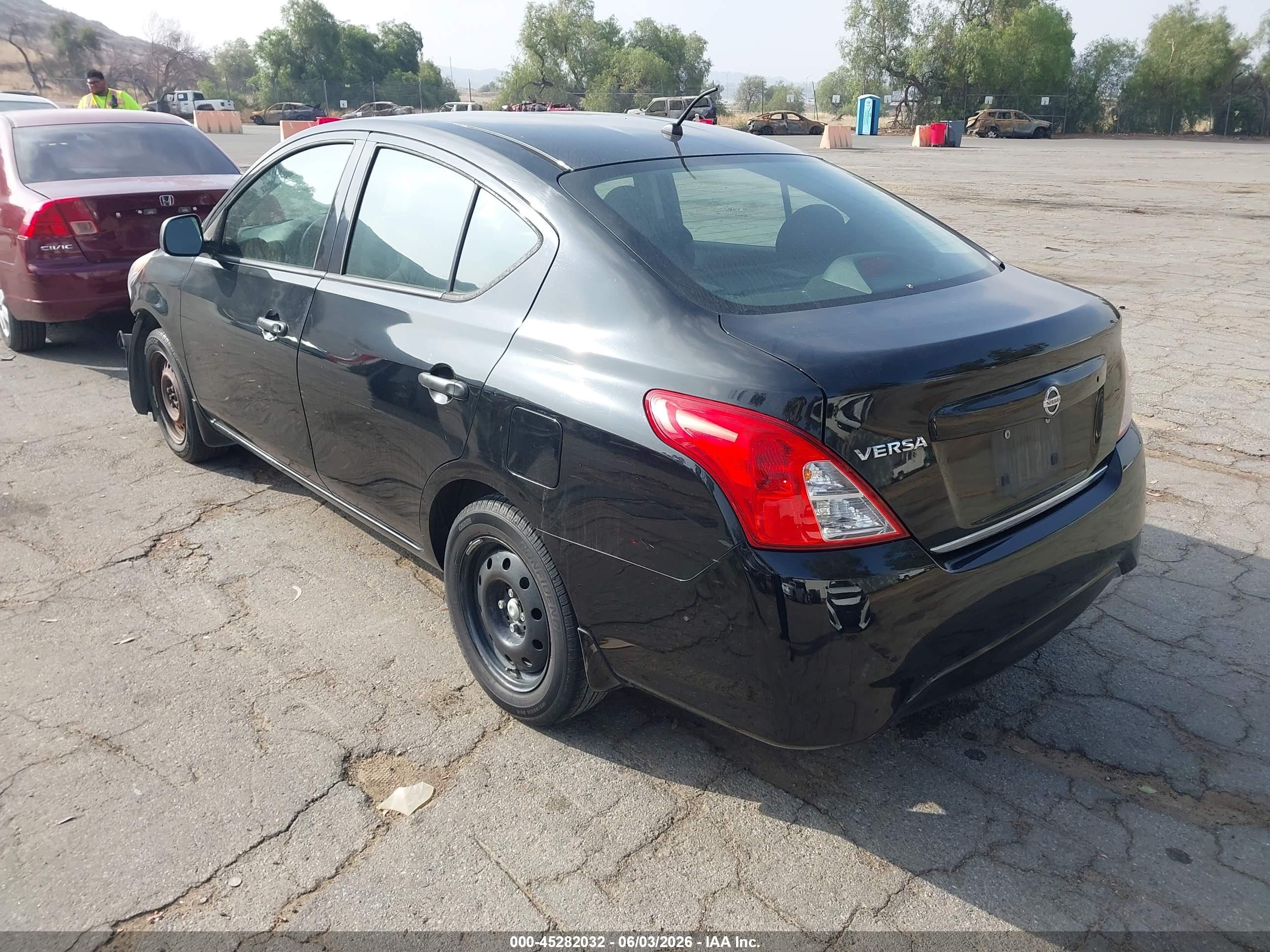 2015 Nissan Versa 1.6 S Black vin: 3N1CN7APXFL876124
