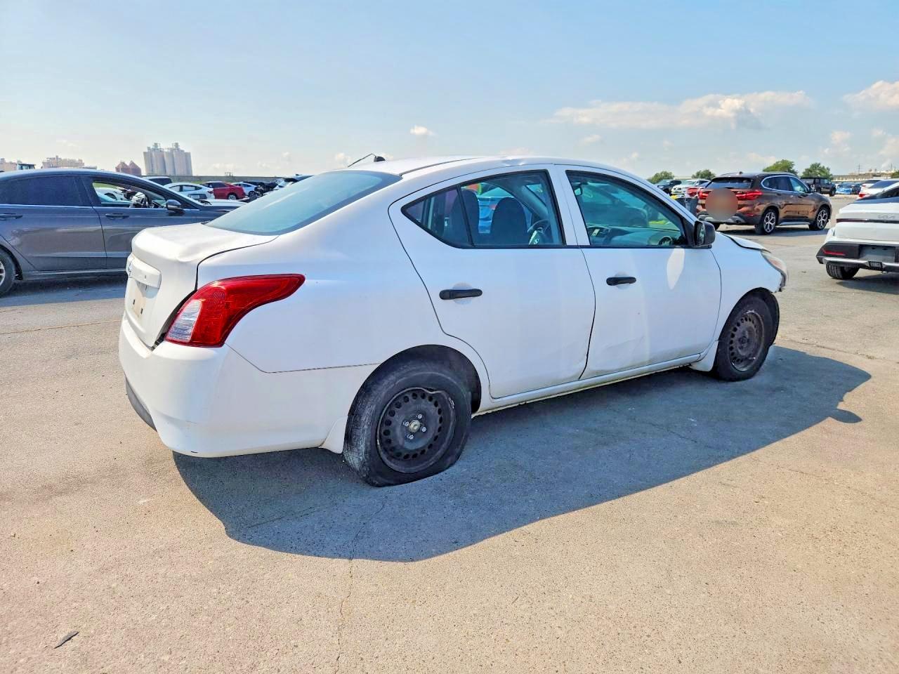 2015 Nissan Versa 1.6 S White vin: 3N1CN7APXFL882618
