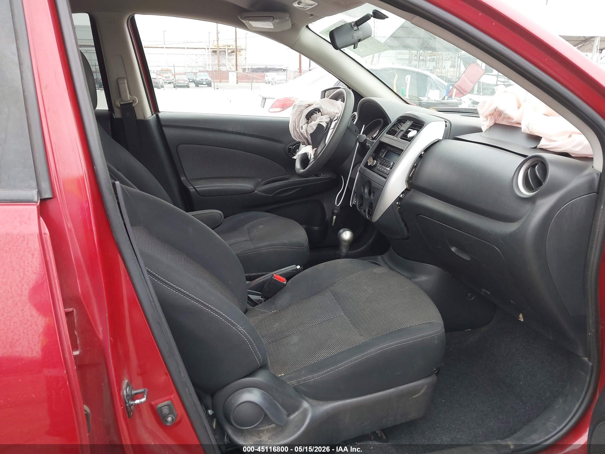2015 Nissan Versa 1.6 Sv Red vin: 3N1CN7APXFL892307