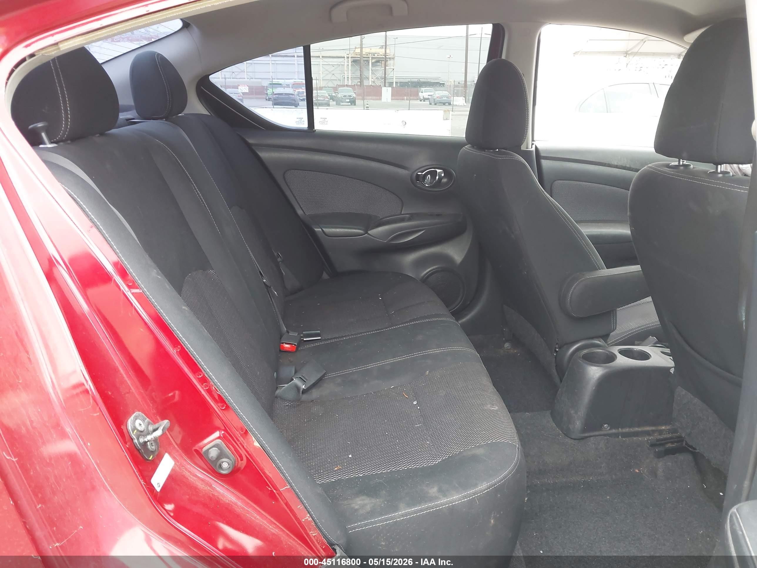 2015 Nissan Versa 1.6 Sv Red vin: 3N1CN7APXFL892307