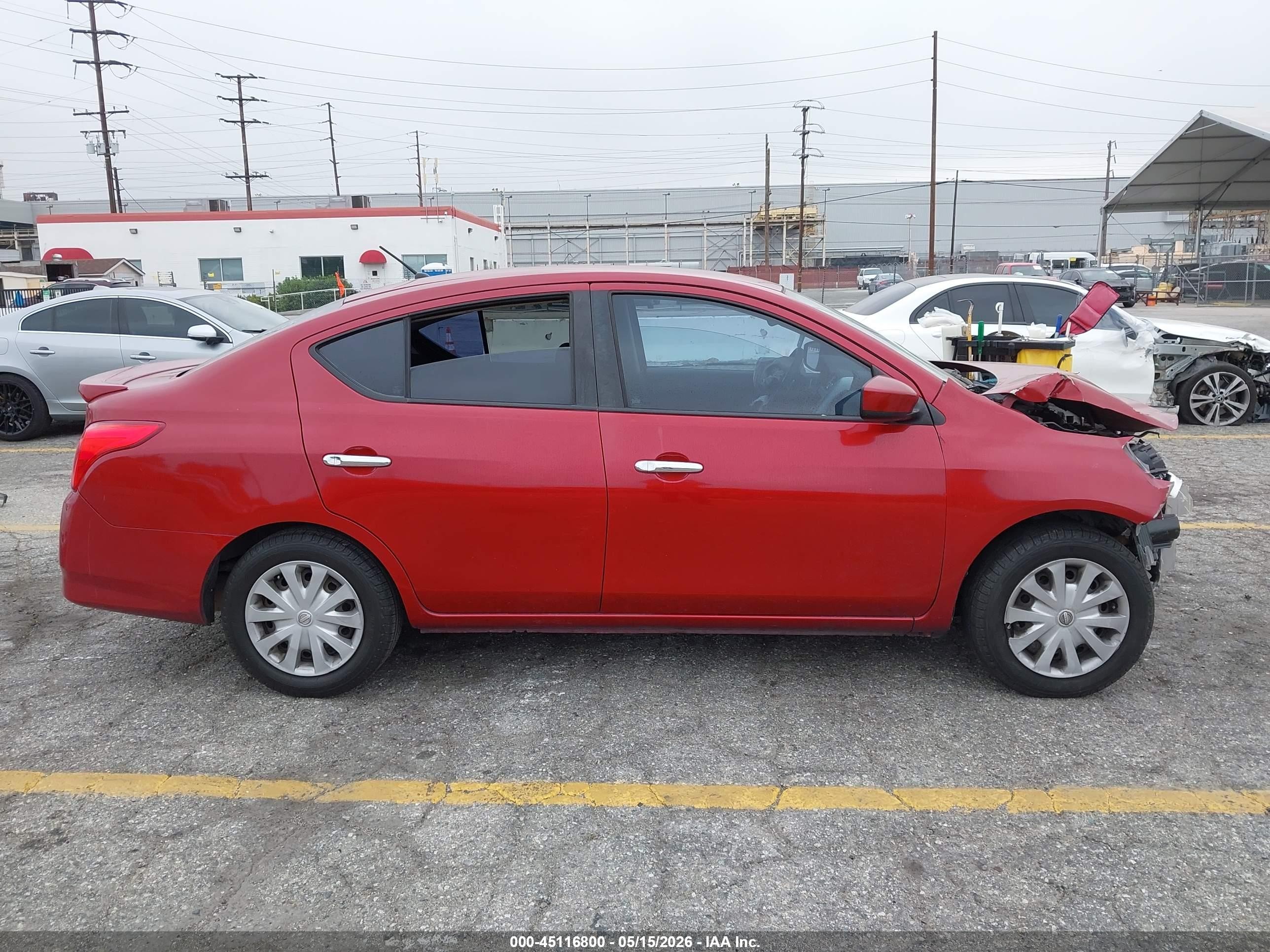 2015 Nissan Versa 1.6 Sv Red vin: 3N1CN7APXFL892307
