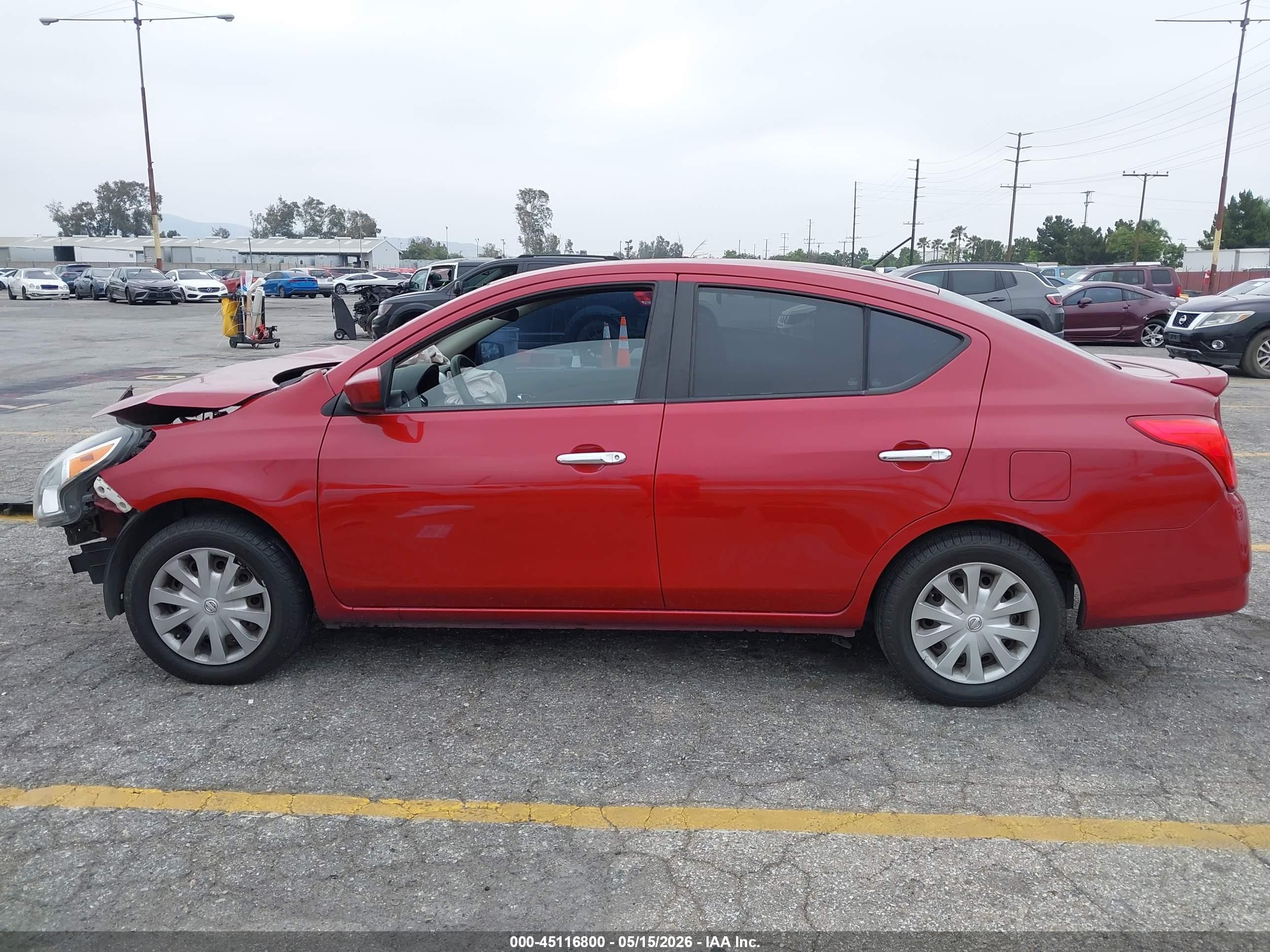 2015 Nissan Versa 1.6 Sv Red vin: 3N1CN7APXFL892307