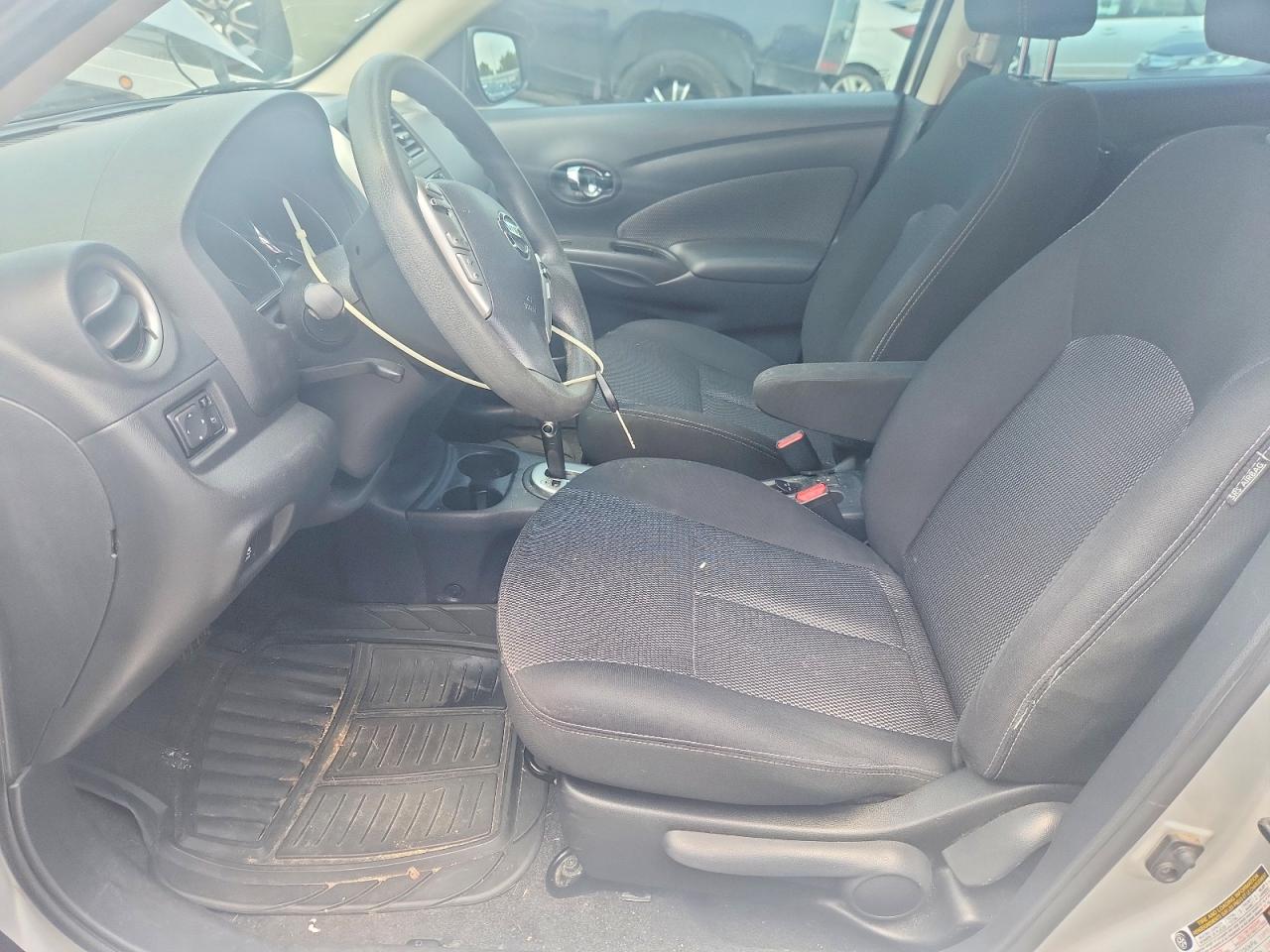 2015 Nissan Versa 1.6 Sv Silver vin: 3N1CN7APXFL910210