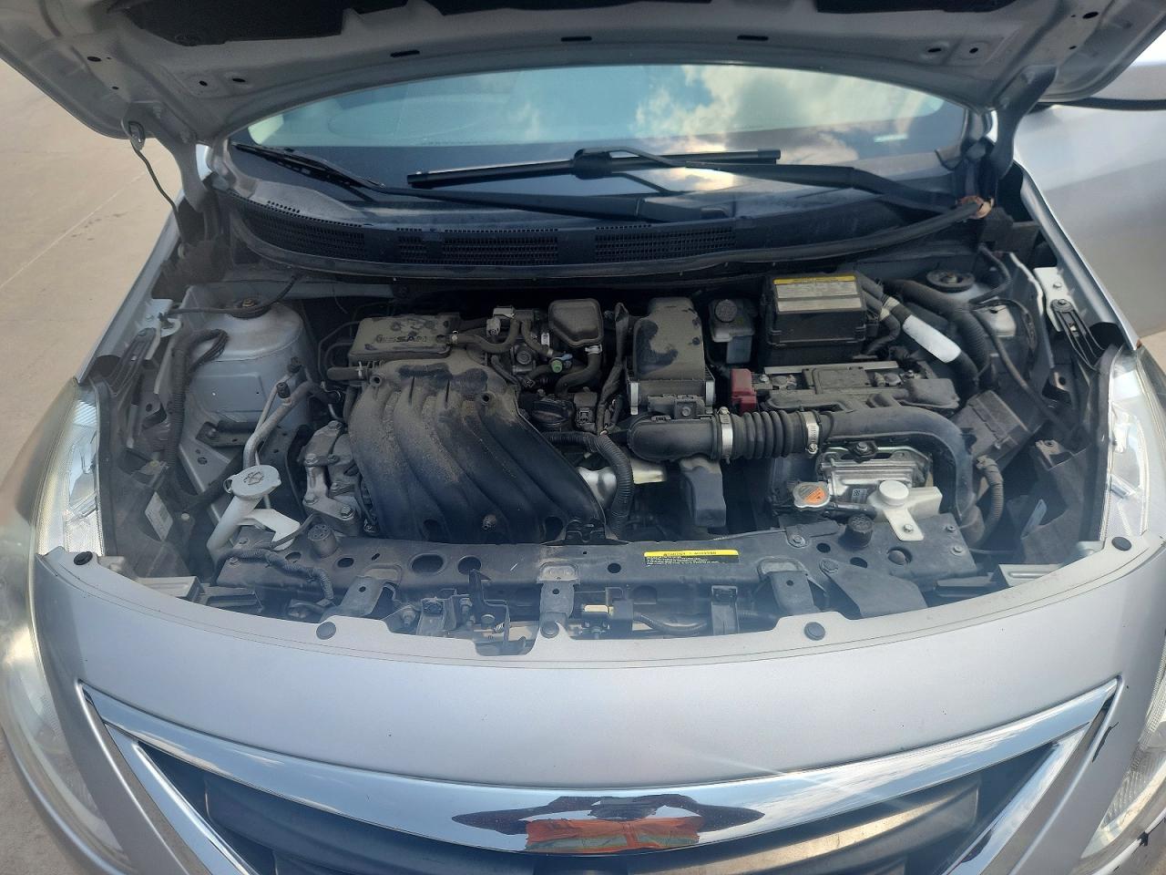 2015 Nissan Versa 1.6 Sv Silver vin: 3N1CN7APXFL910210