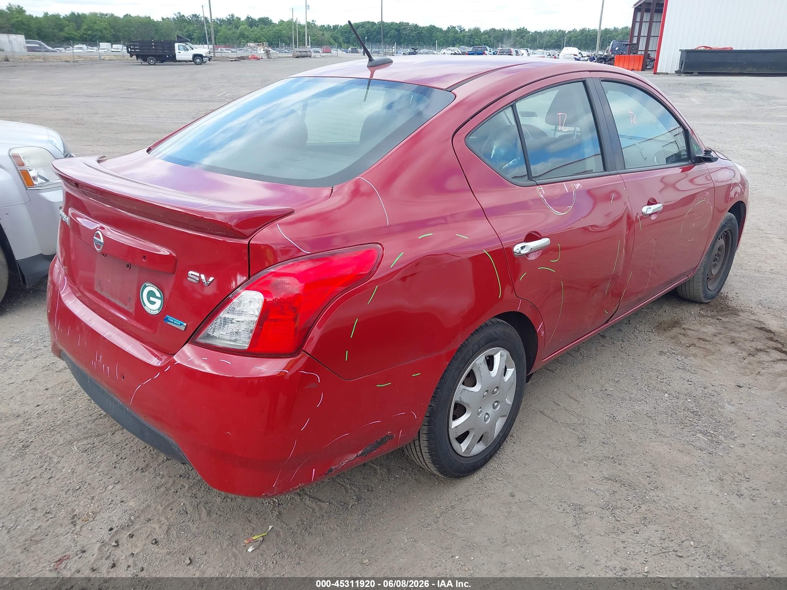 2015 Nissan Versa 1.6 Sv Red vin: 3N1CN7APXFL925063