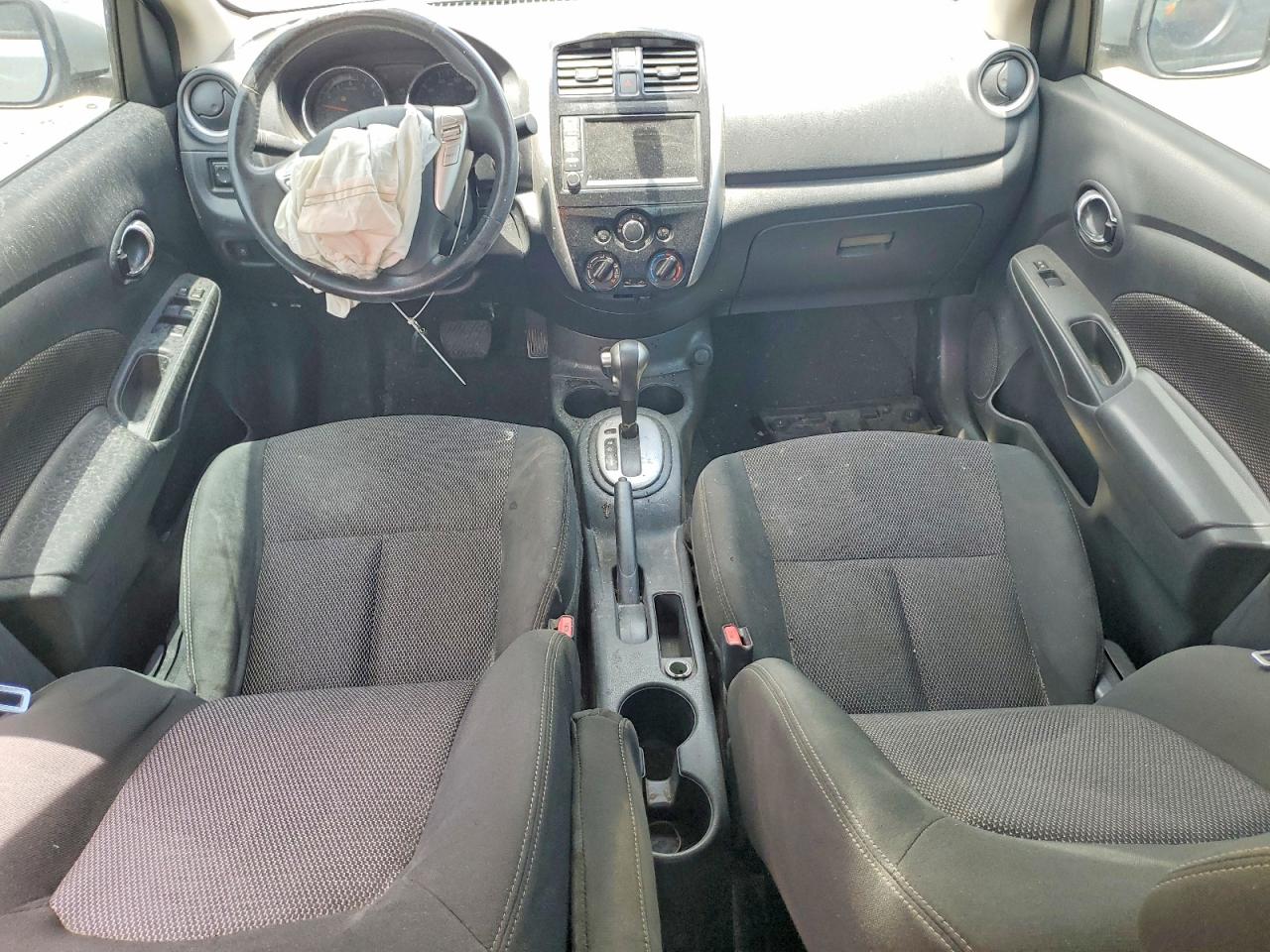 2019 Nissan Versa Sv Silver vin: 3N1CN7APXKL823854