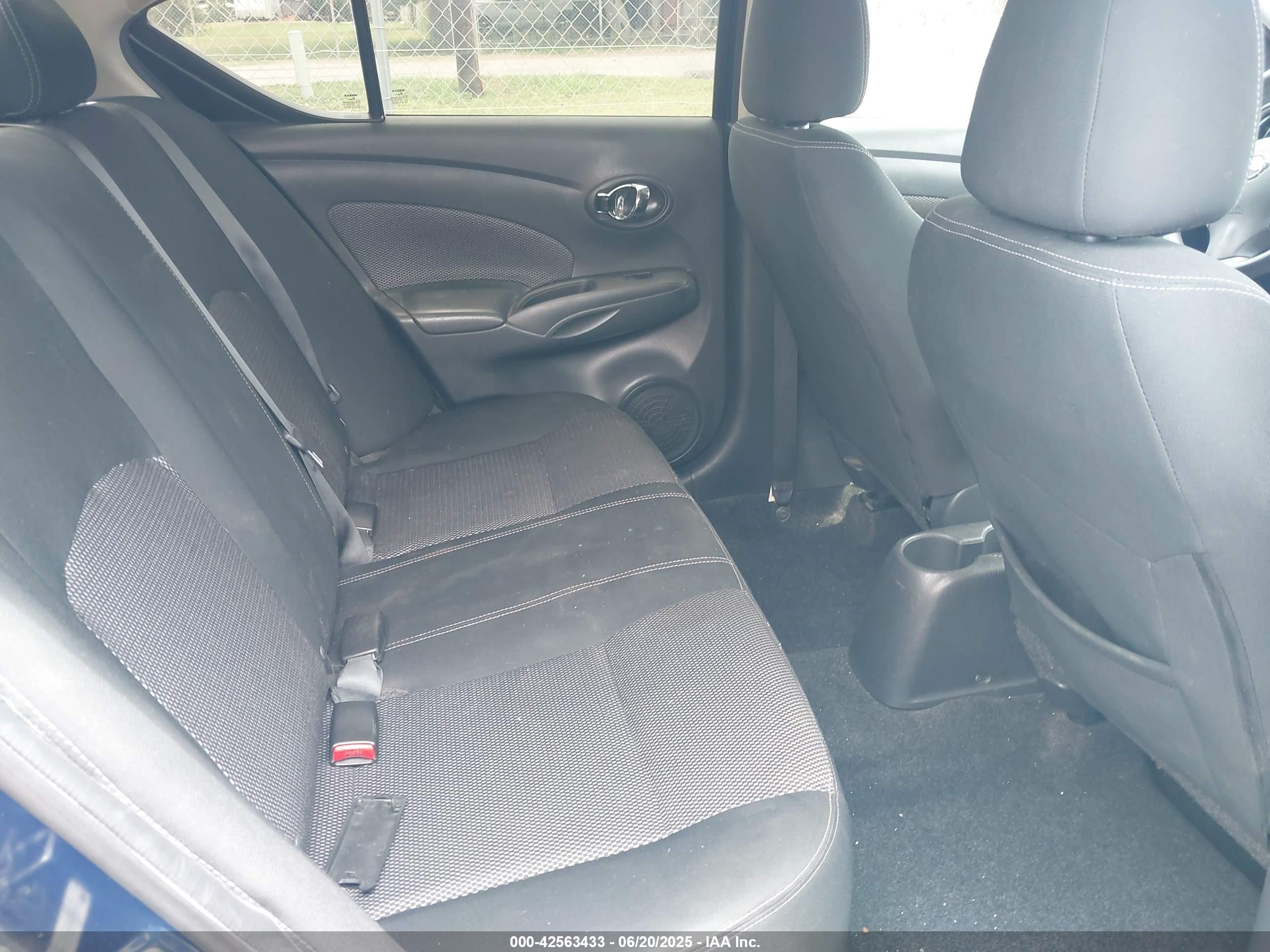 2019 Nissan Versa 1.6 Sv Blue vin: 3N1CN7APXKL851668
