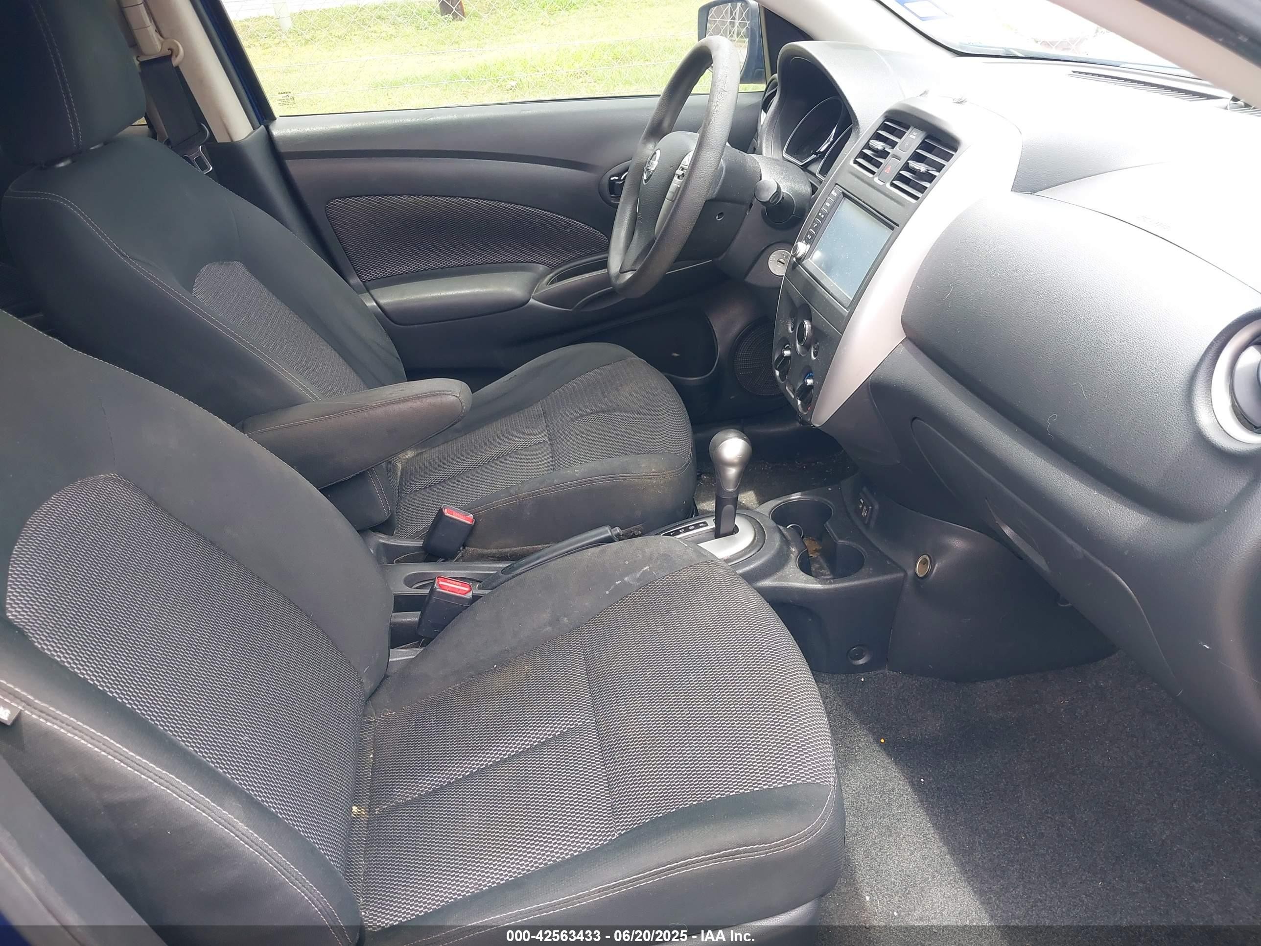 2019 Nissan Versa 1.6 Sv Blue vin: 3N1CN7APXKL851668