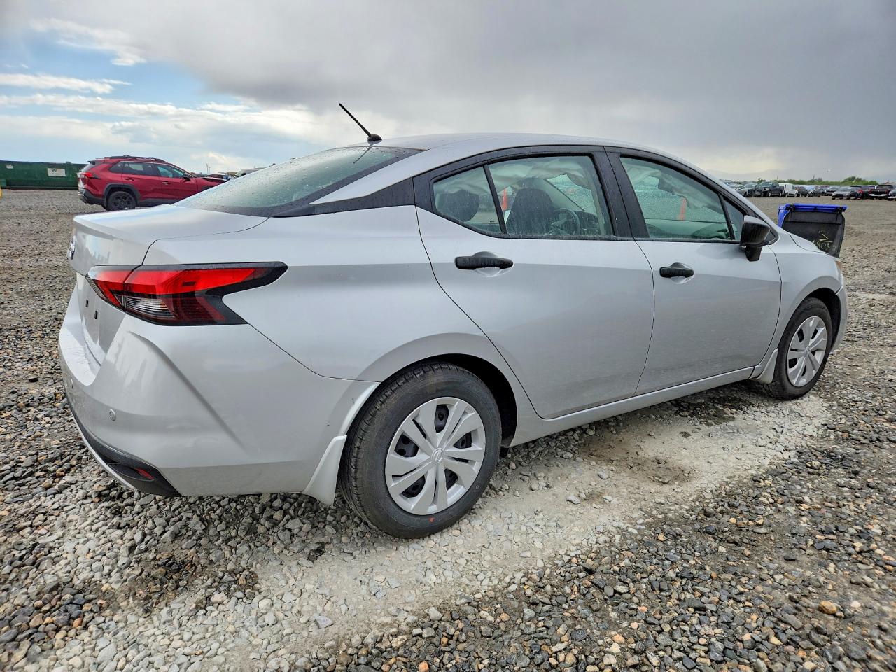 2020 Nissan Versa S Silver vin: 3N1CN8BVXLL915678