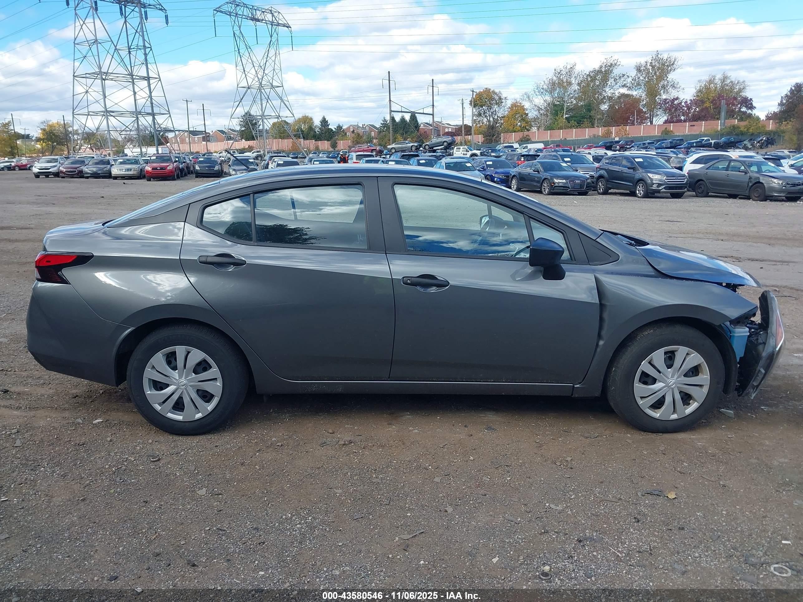 2024 Nissan Versa 1.6 S Серый vin: 3N1CN8DV0RL910429