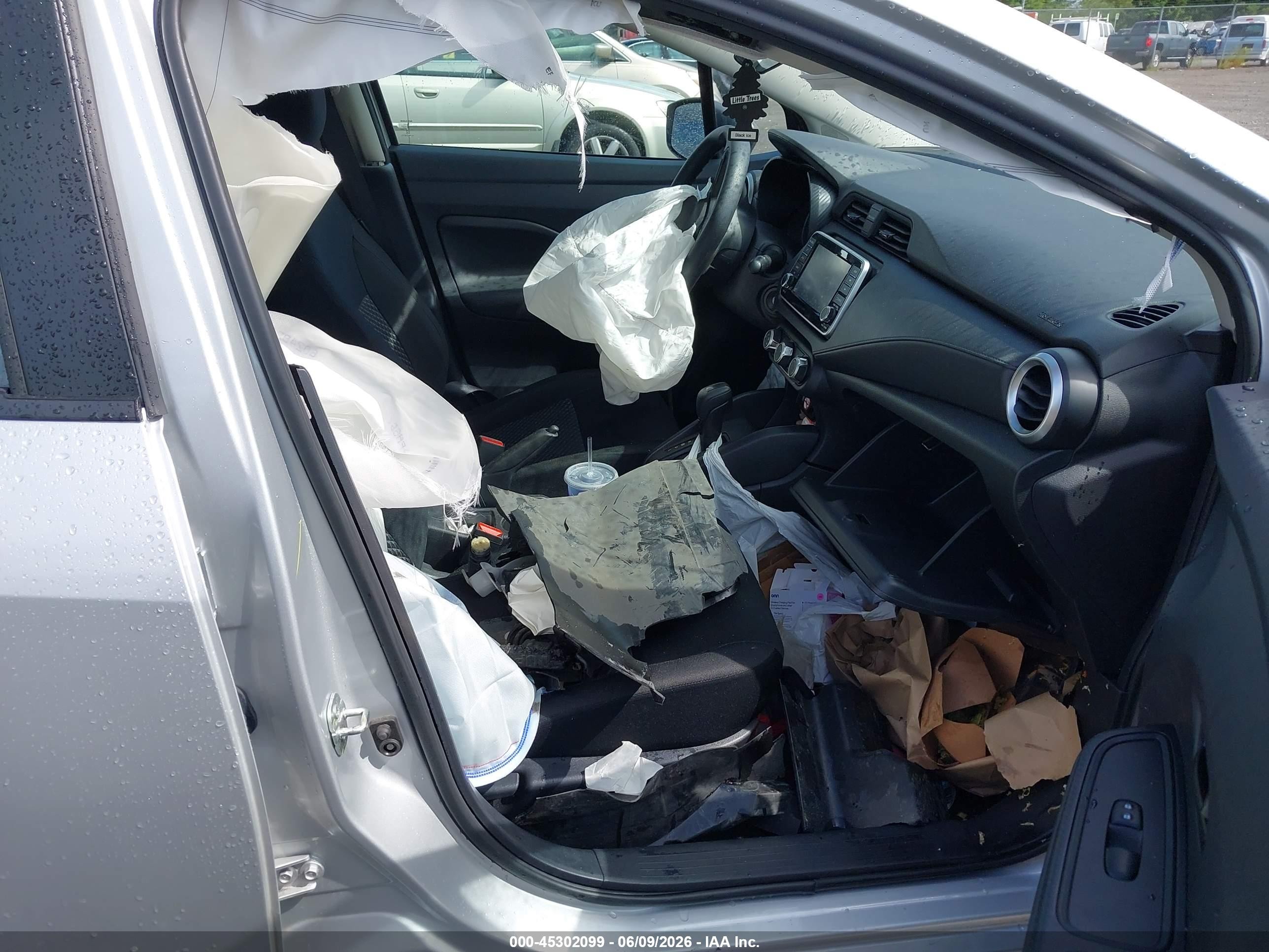 2024 Nissan Versa 1.6 S Silver vin: 3N1CN8DV0RL930650