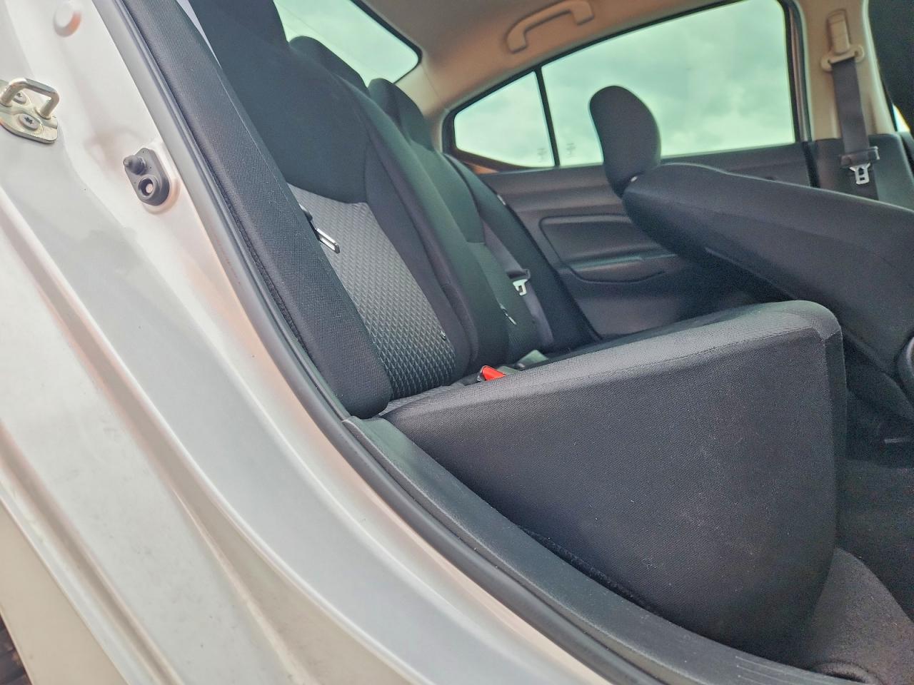 2020 Nissan Versa S Silver vin: 3N1CN8DV5LL901510