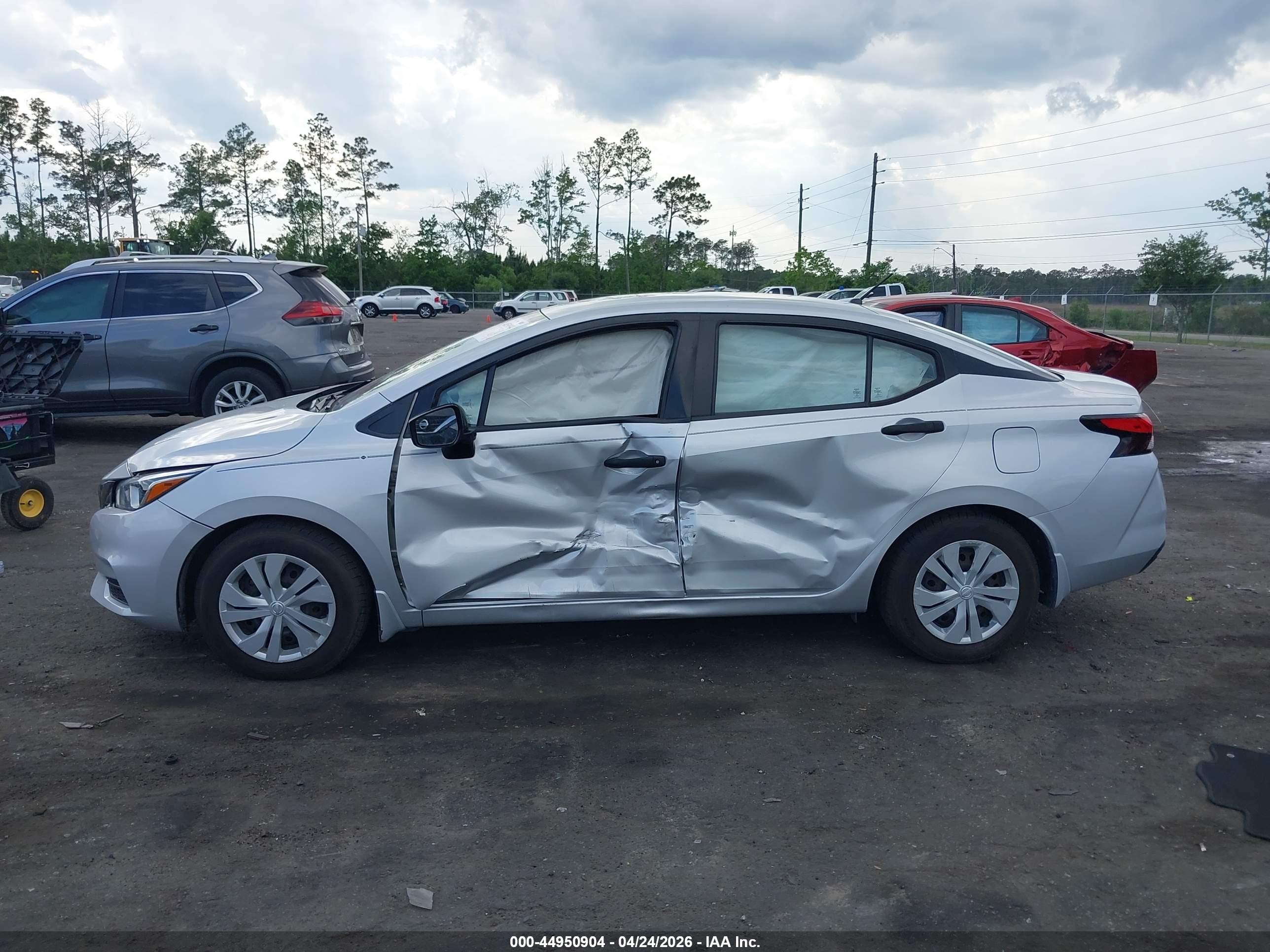 2020 Nissan Versa S Xtronic Cvt Серебряный vin: 3N1CN8DV7LL880854