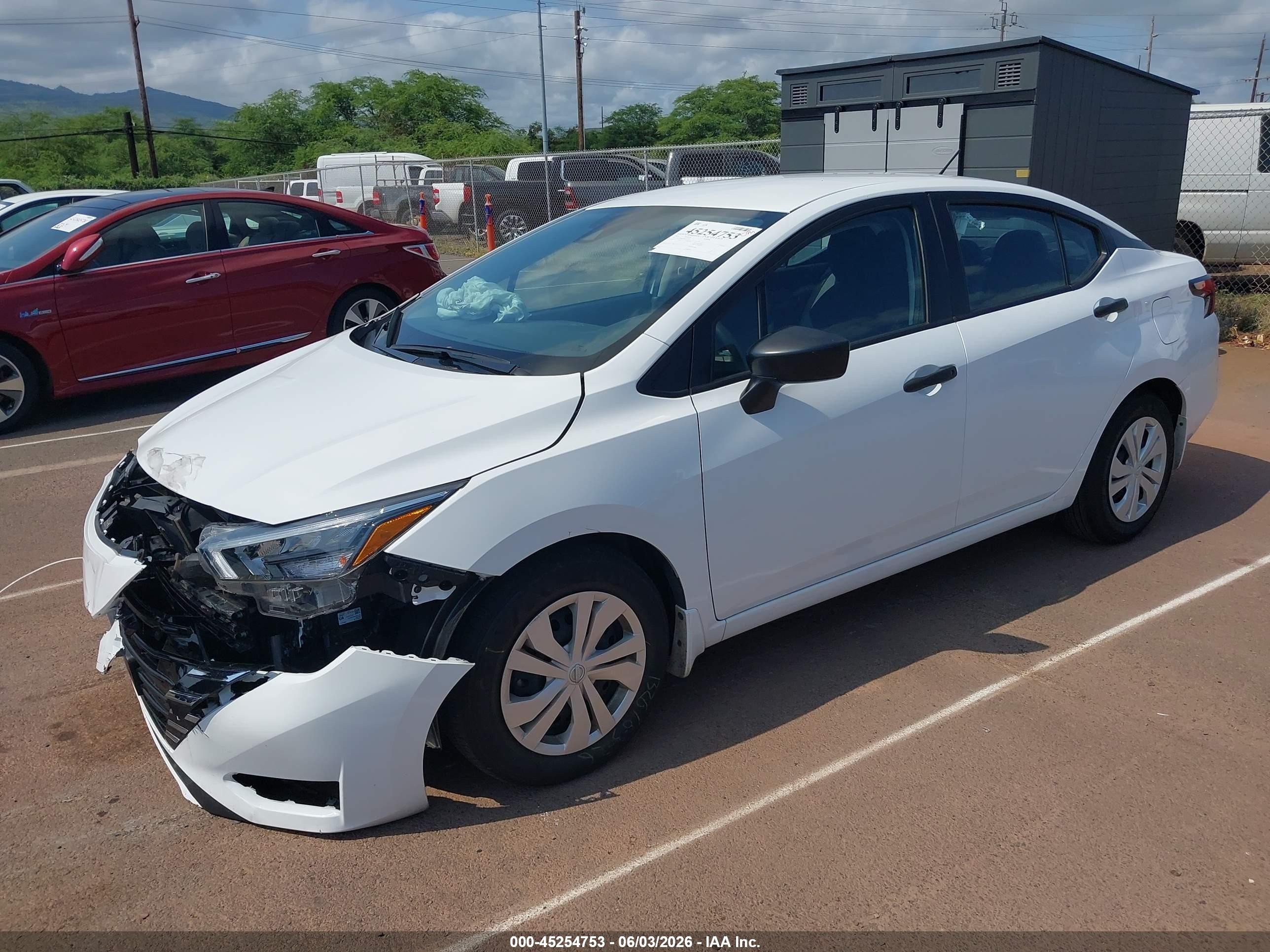 2025 Nissan Versa 1.6 S White vin: 3N1CN8DVXSL823207