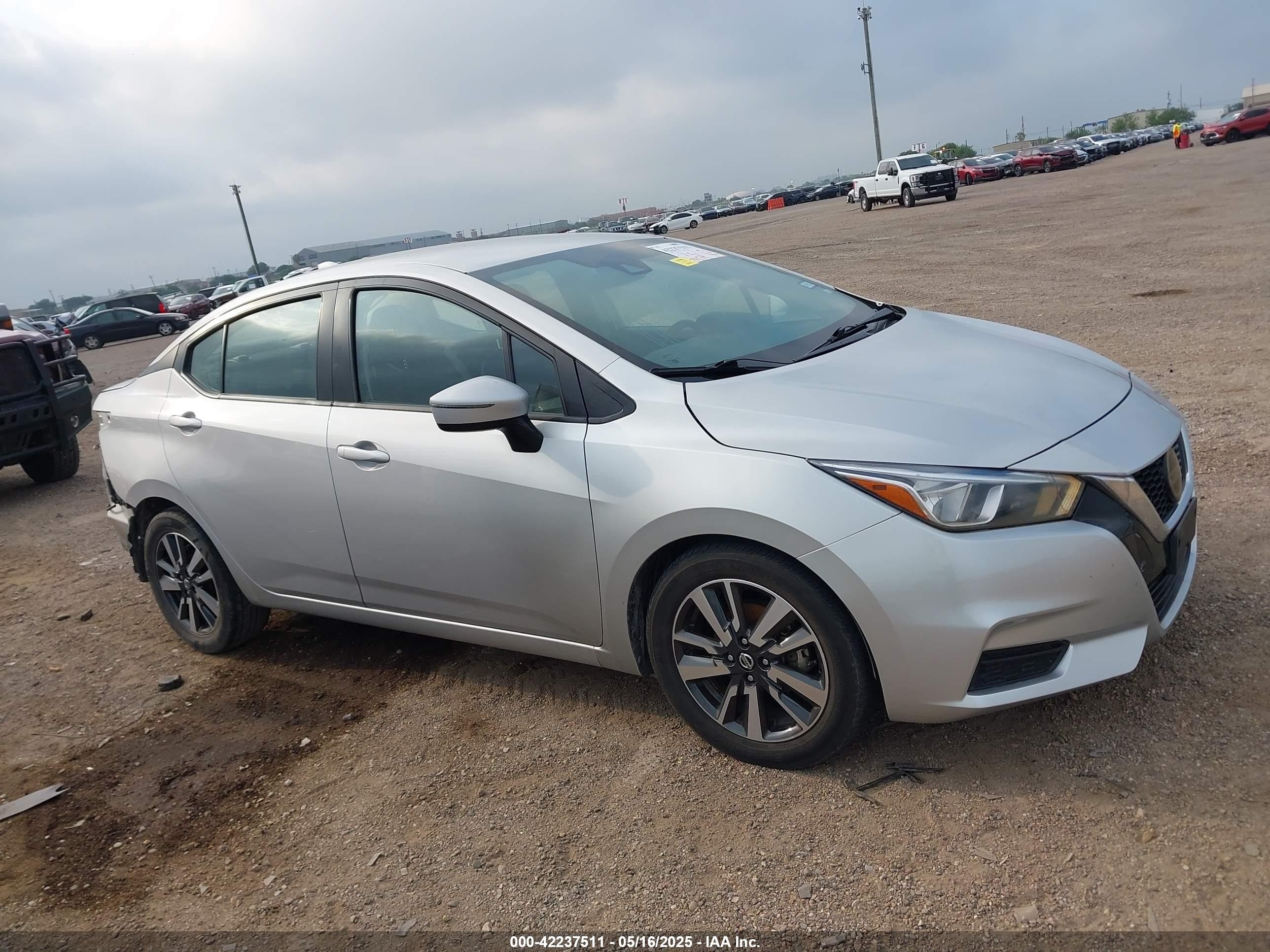 2021 Nissan Versa Sv Xtronic Cvt Silver vin: 3N1CN8EV0ML826618
