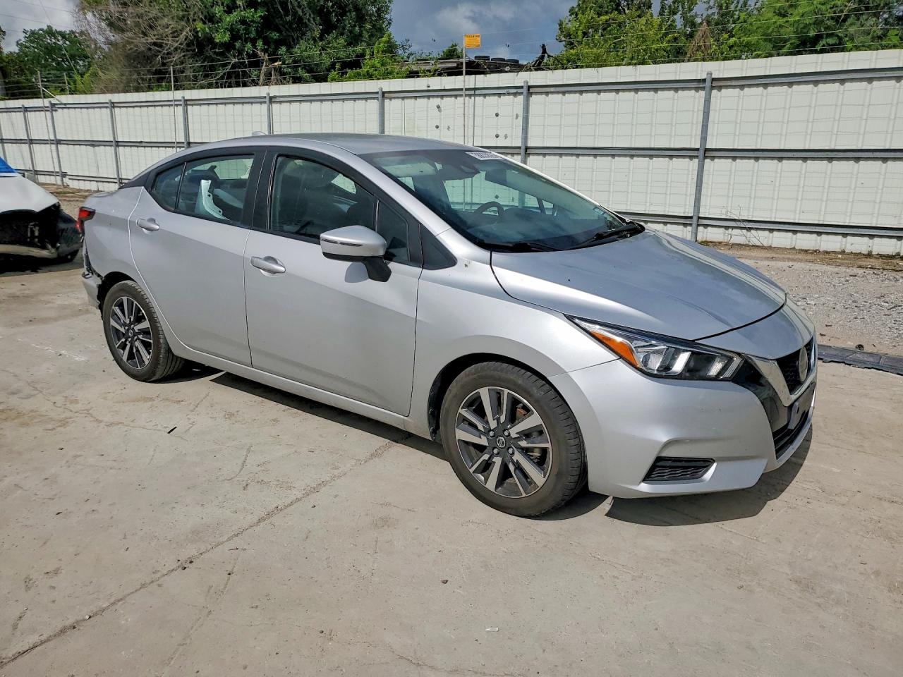 2021 Nissan Versa Sv Silver vin: 3N1CN8EV0ML826618