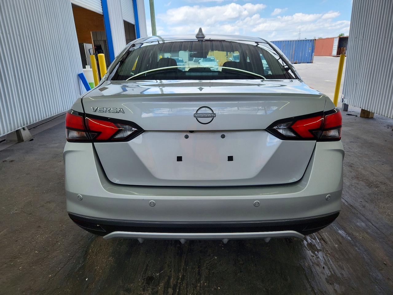 2025 Nissan Versa Sv Silver vin: 3N1CN8EV0SL857042