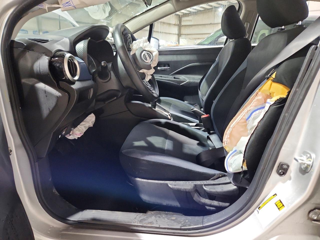 2025 Nissan Versa Sv Silver vin: 3N1CN8EV3SL832233