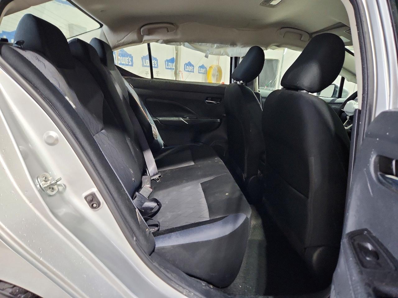 2025 Nissan Versa Sv Silver vin: 3N1CN8EV3SL832233