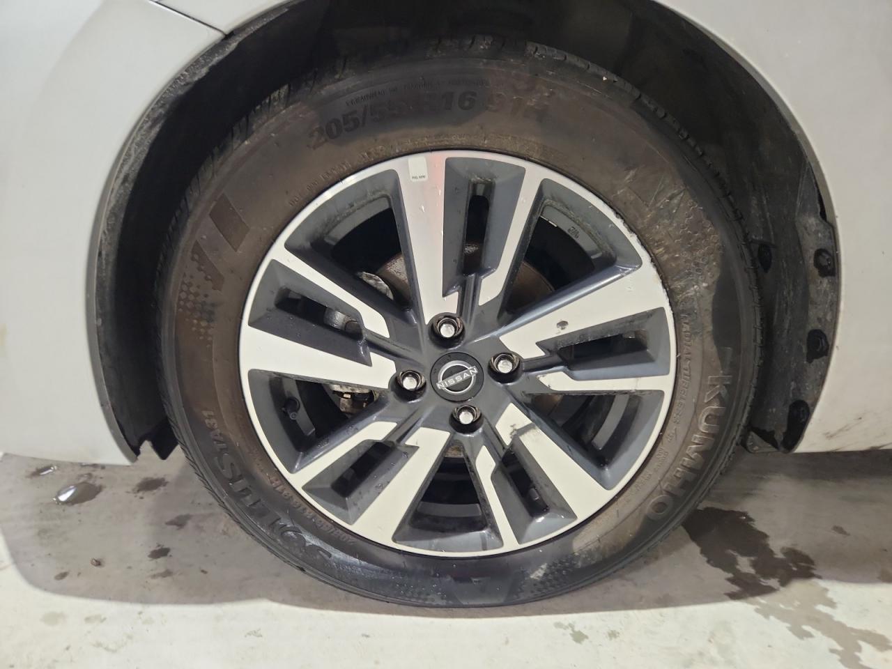 2025 Nissan Versa Sv Silver vin: 3N1CN8EV3SL832233 Damage: Left Front Wheel, Curb Rash, > 12 Inches