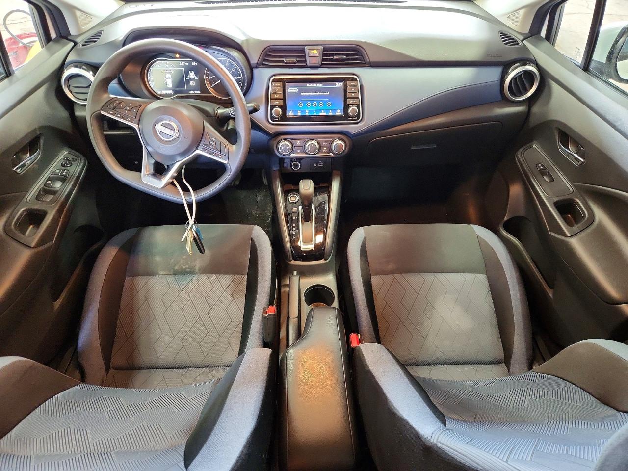 2025 Nissan Versa Sv Белый vin: 3N1CN8EV3SL834807