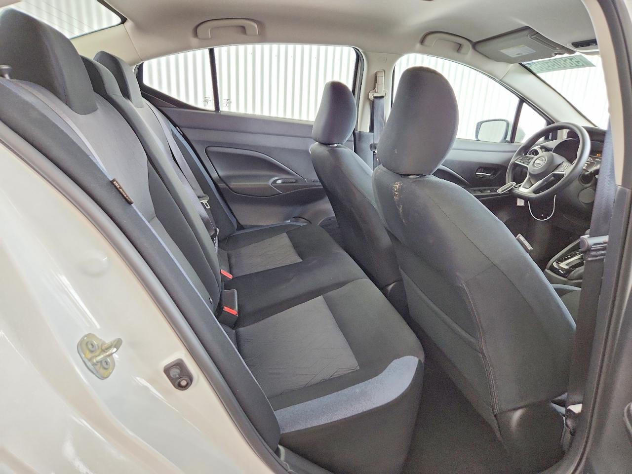 2025 Nissan Versa Sv White vin: 3N1CN8EV3SL879939