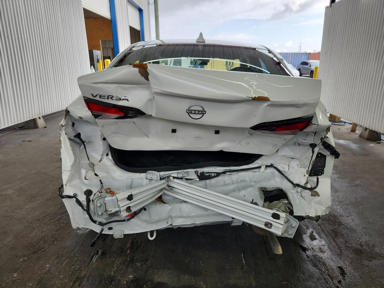 2025 Nissan Versa Sv White vin: 3N1CN8EV3SL879939 Damage: Deck Lid, Broken, Replacement Required